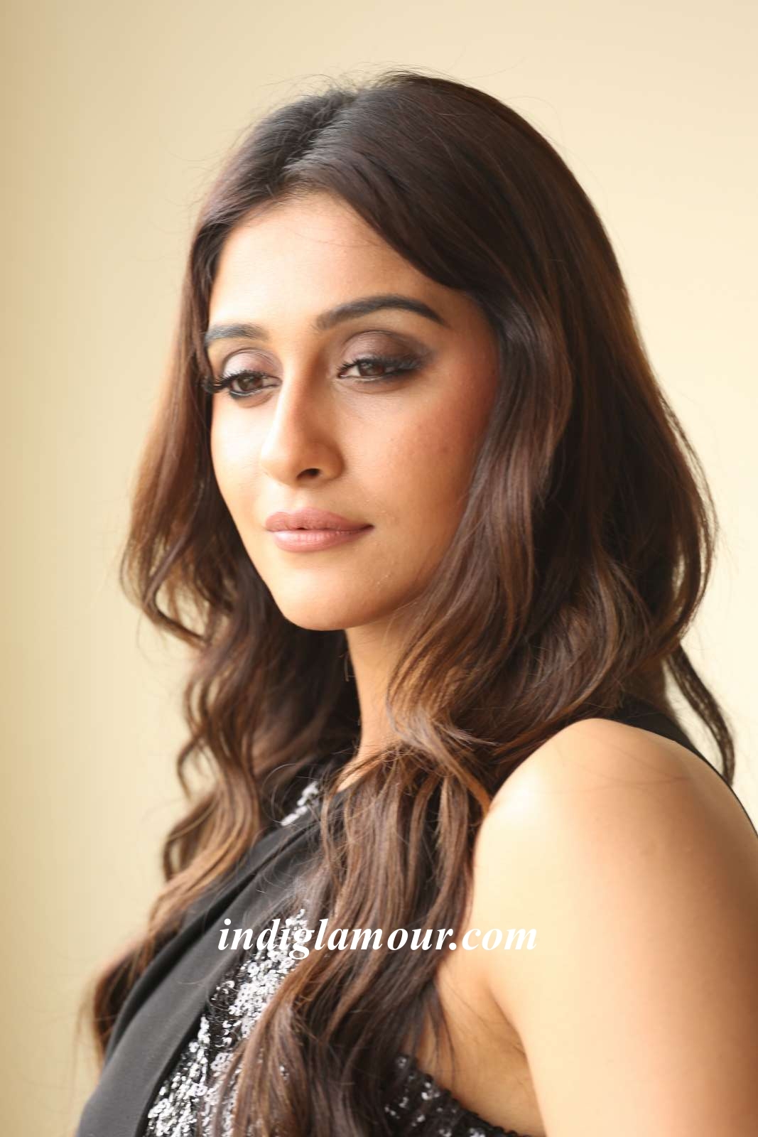 Regina Cassandra Actress hd photo