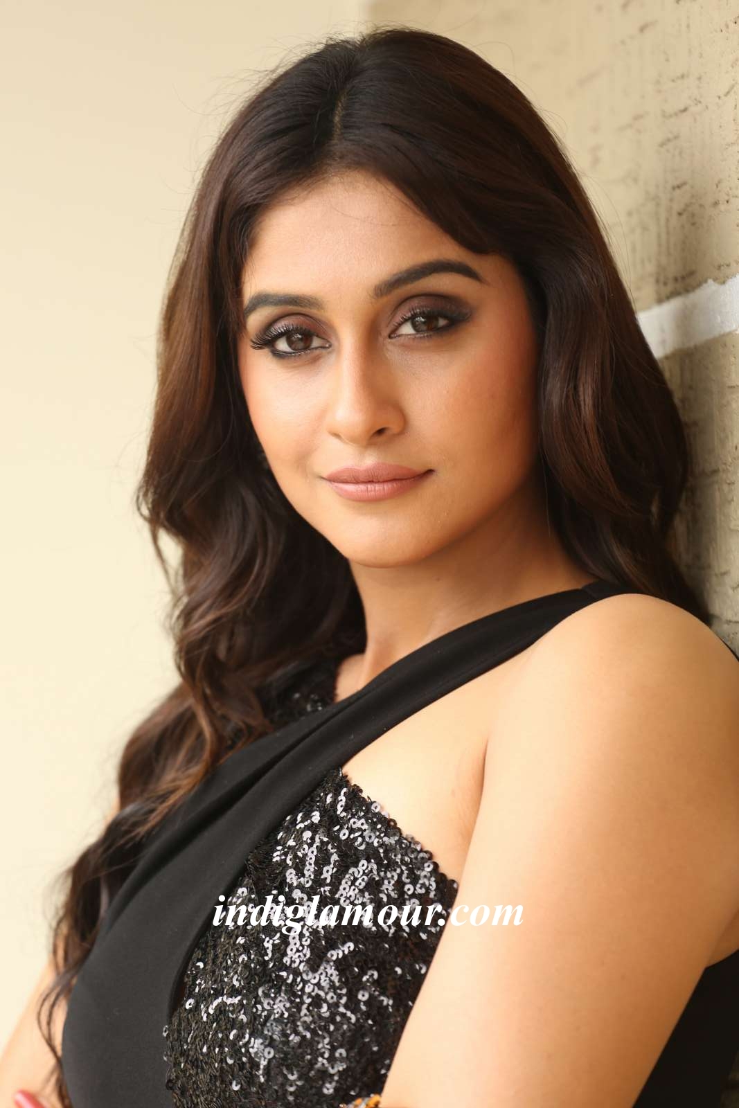 Regina Cassandra Actress hd photo