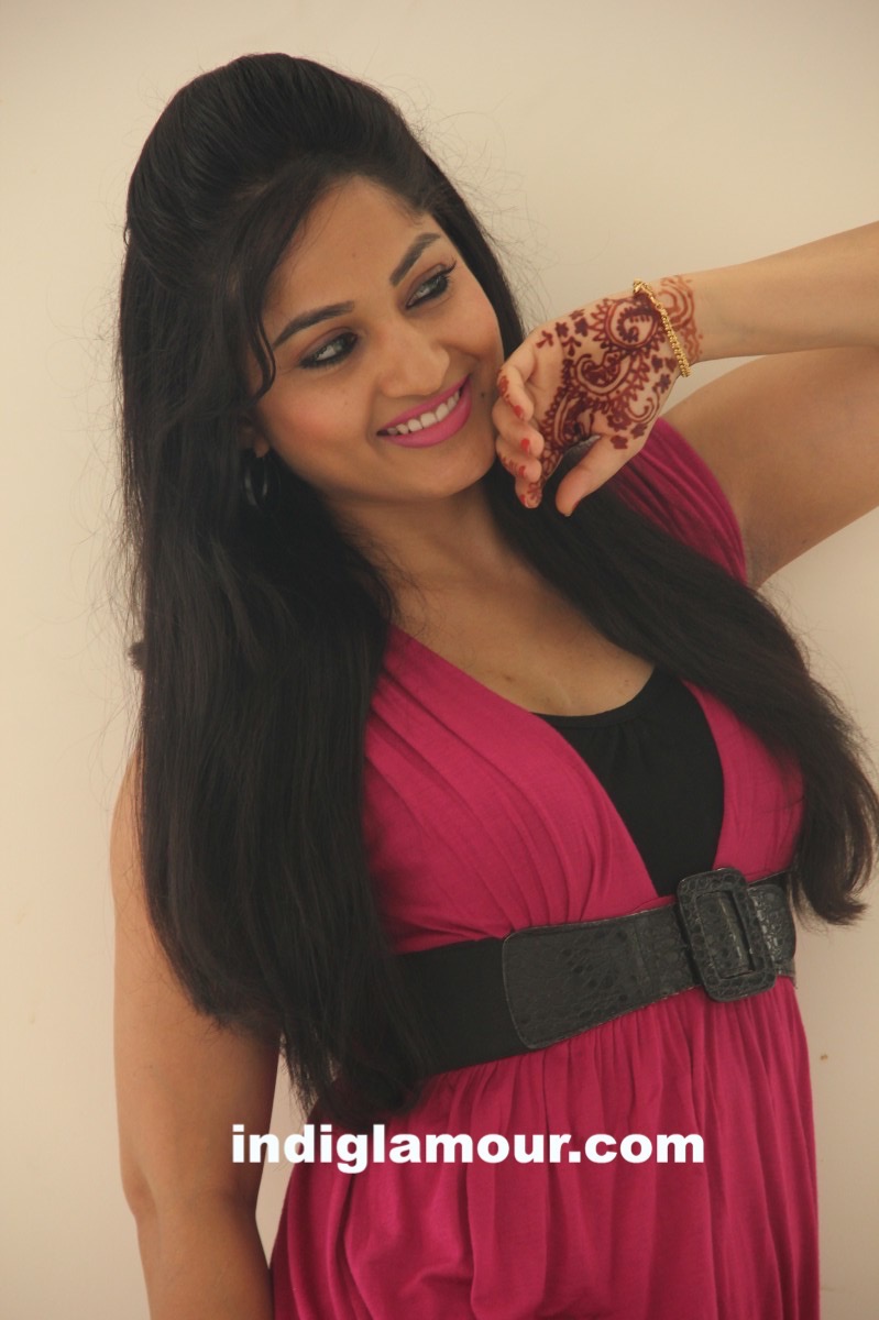 Madhavi Latha Actress hd photo