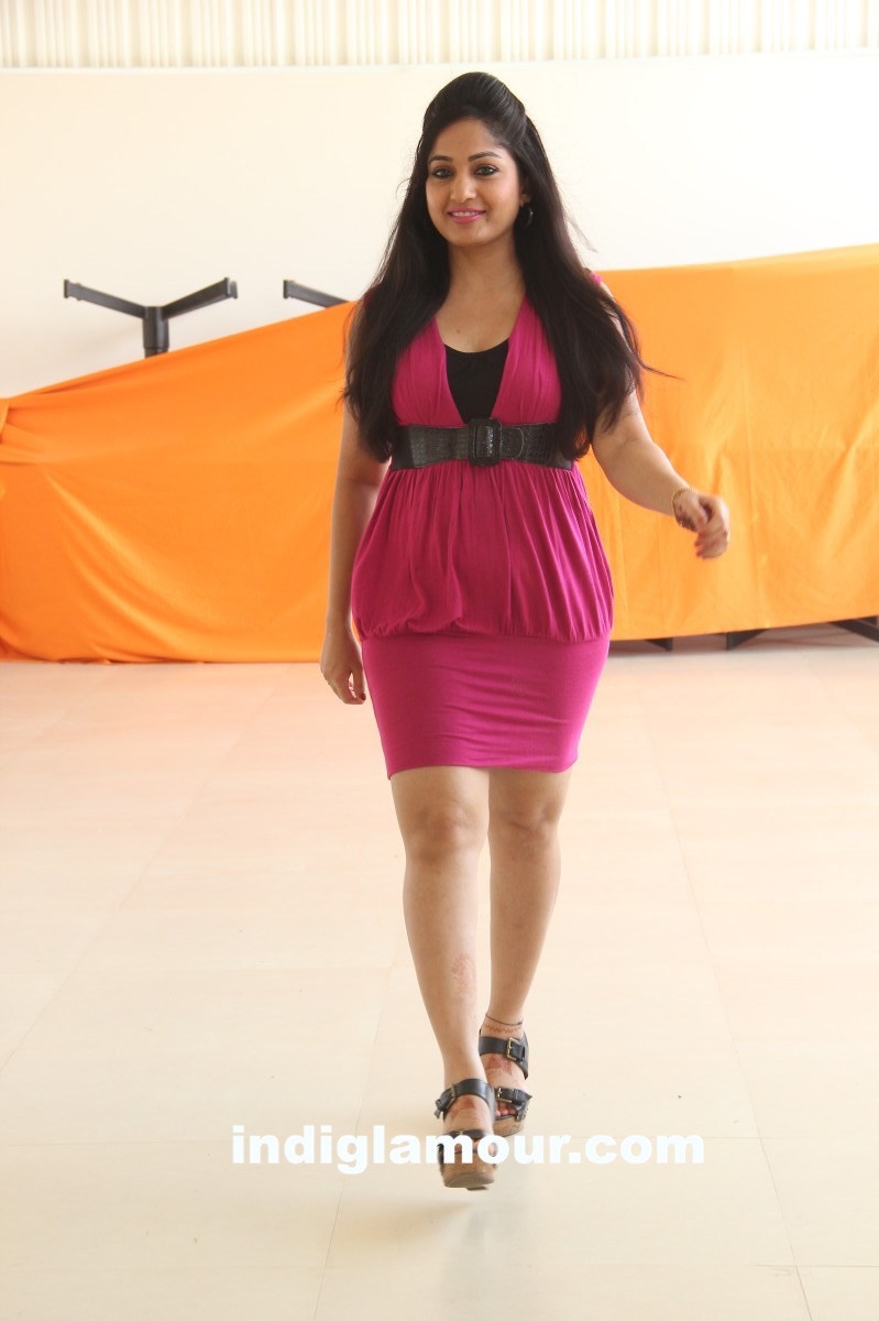Madhavi Latha Actress hd photo