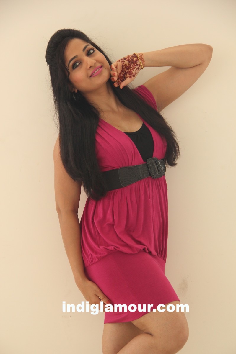 Madhavi Latha Actress hd photo
