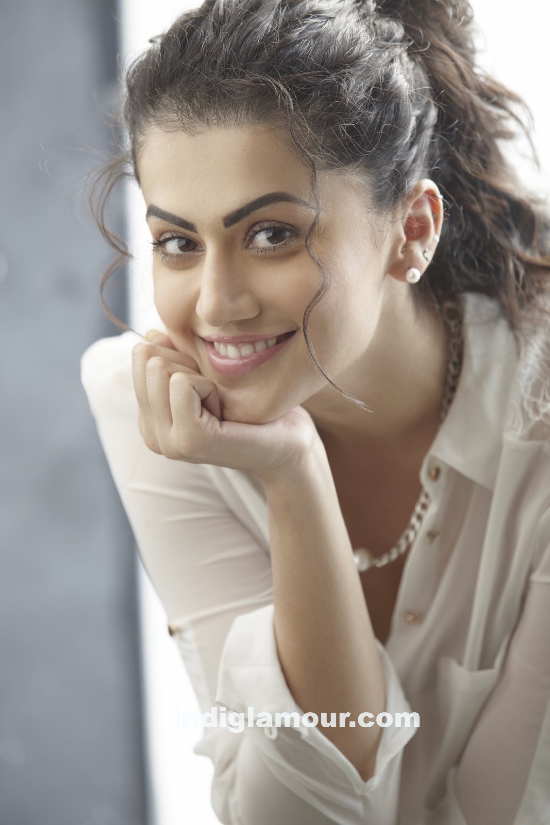 Tapsee Actress hd photo