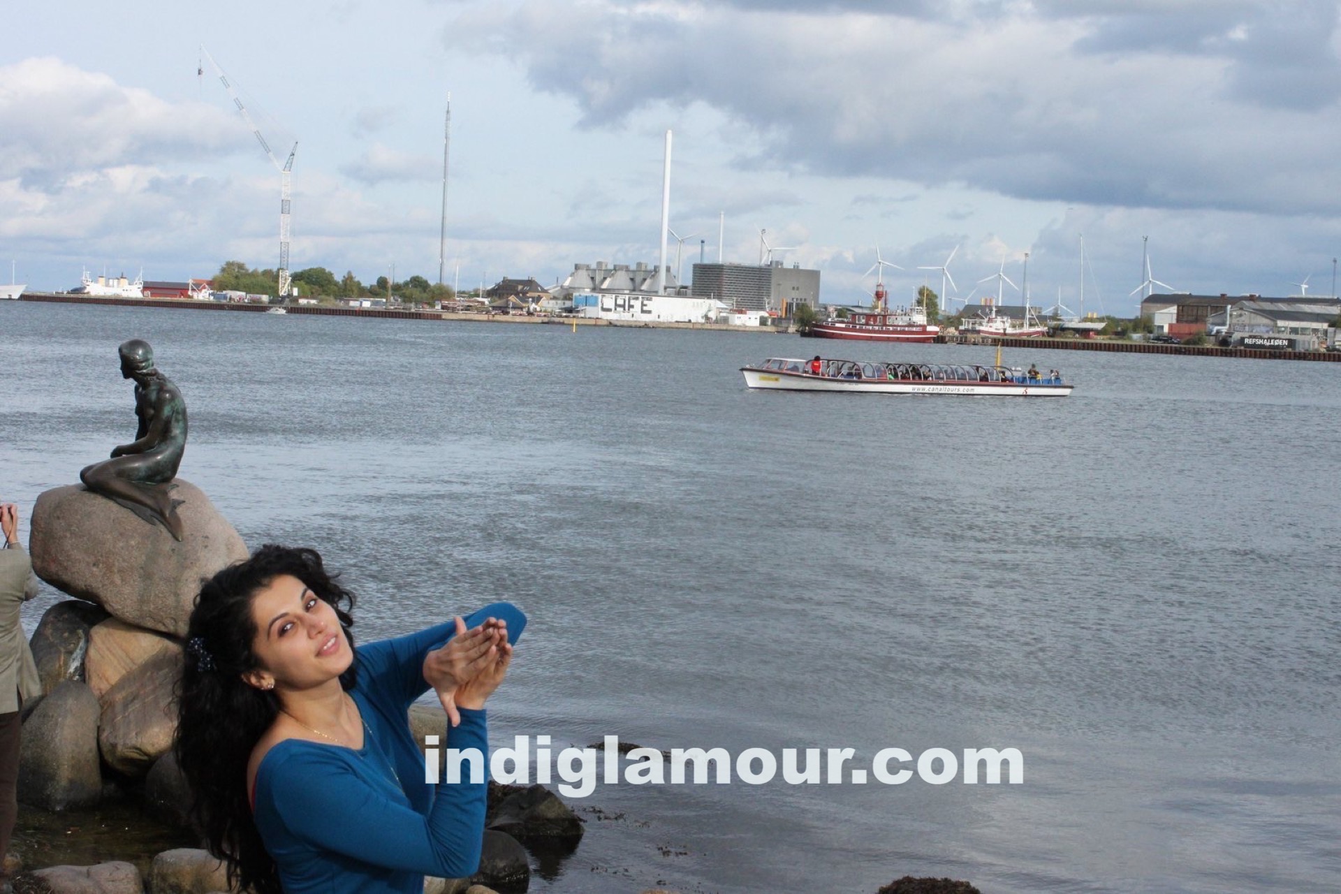 Tapsee Actress hd photo