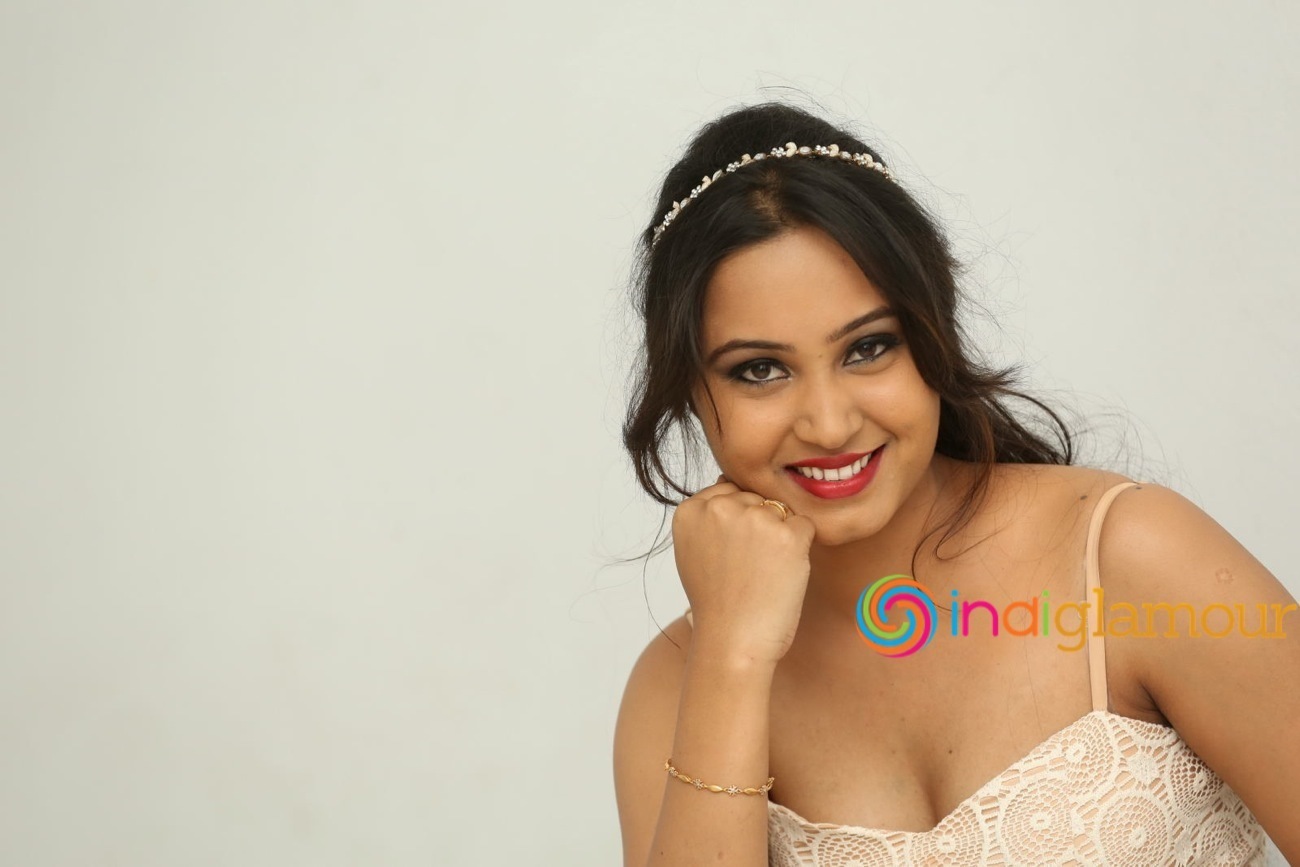 Amulya Actress hd photo
