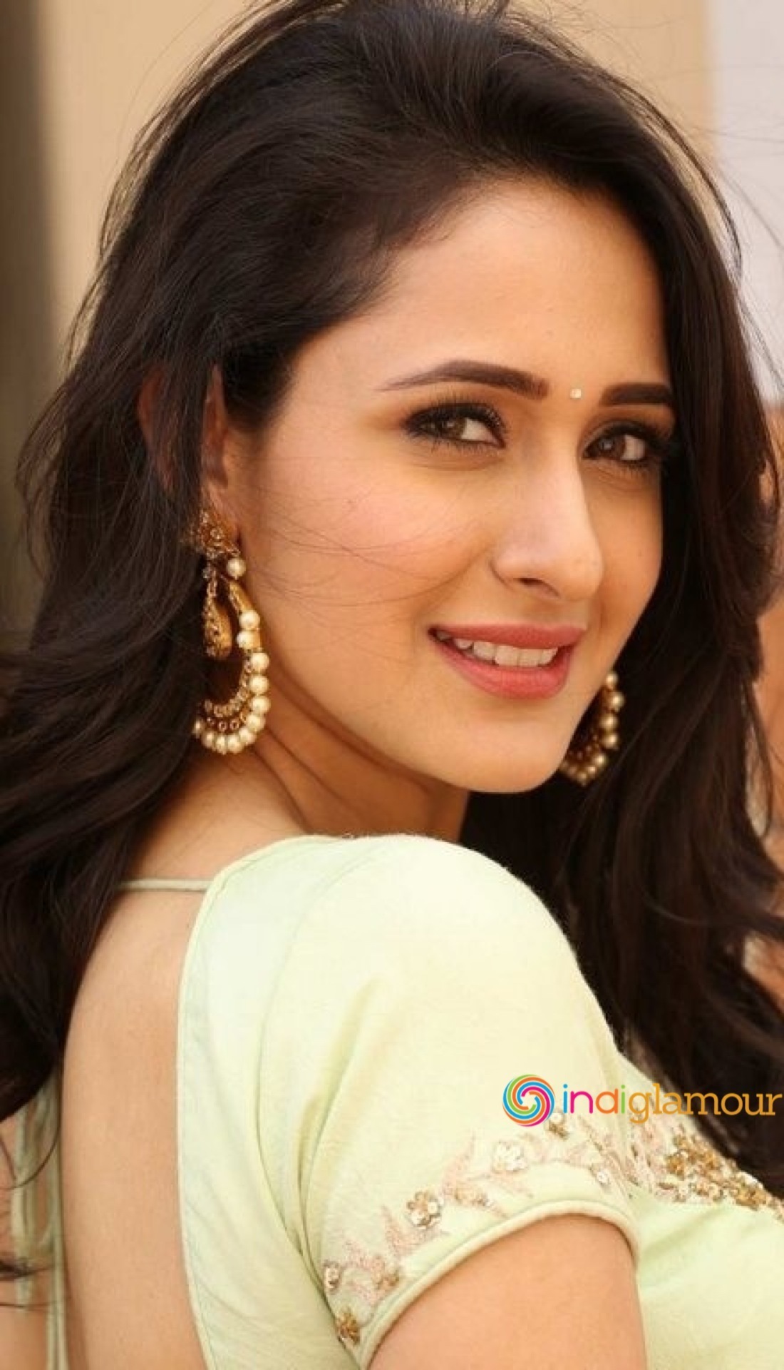 Pragya Jaiswal Actress hd photo
