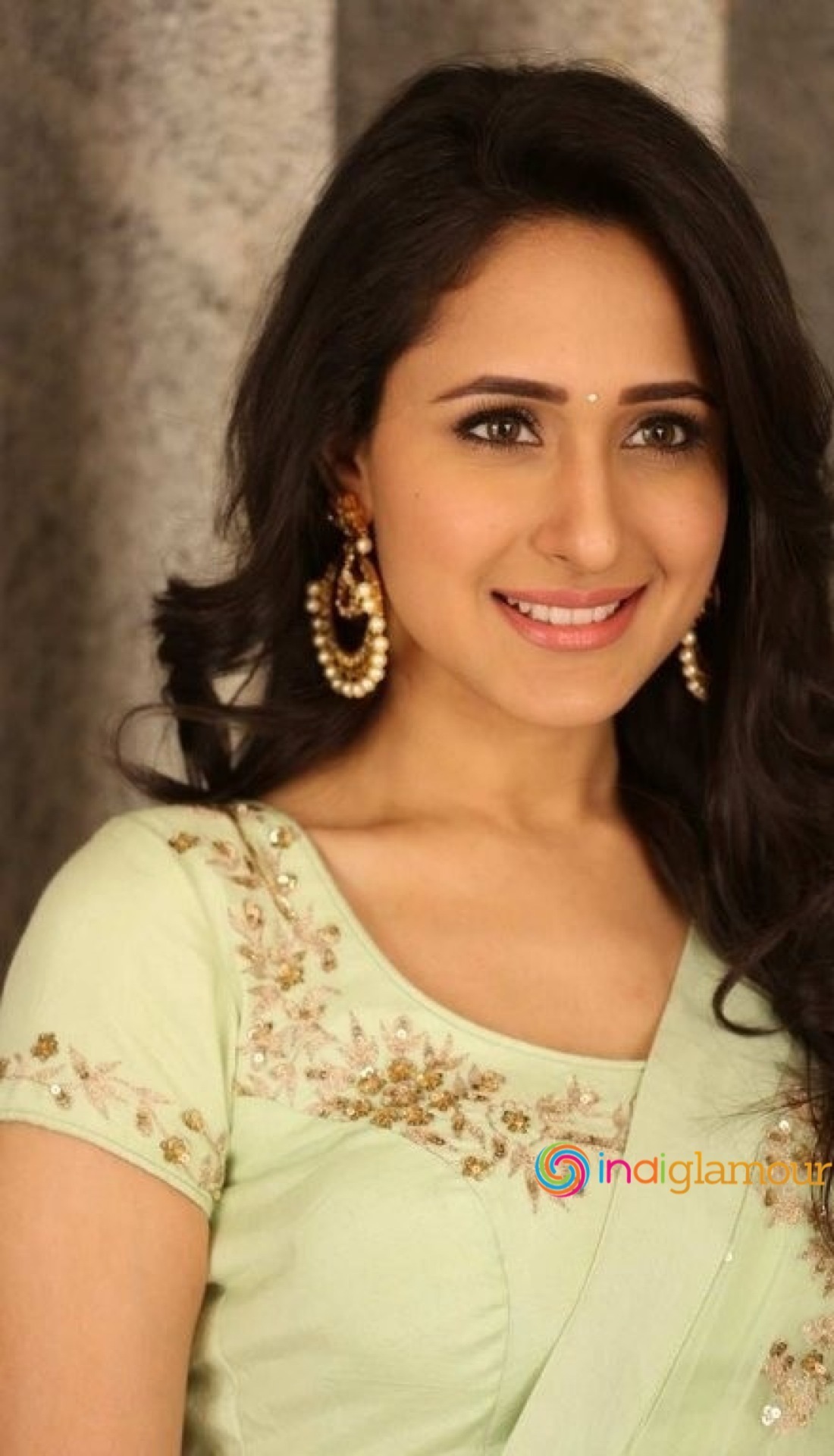 Pragya Jaiswal Actress hd photo