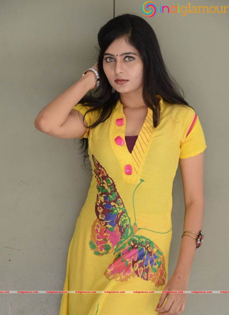 Madhumitha Actress hd photo