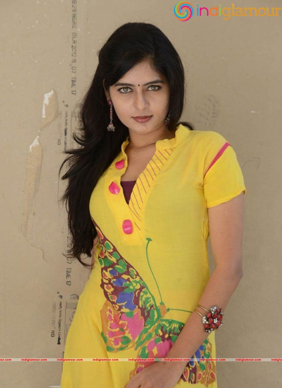 Madhumitha Actress hd photo