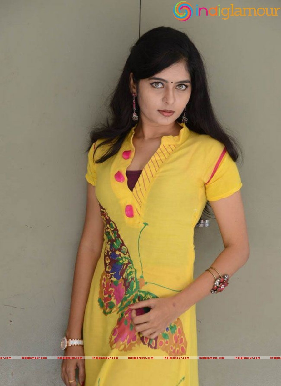 Madhumitha Actress hd photo