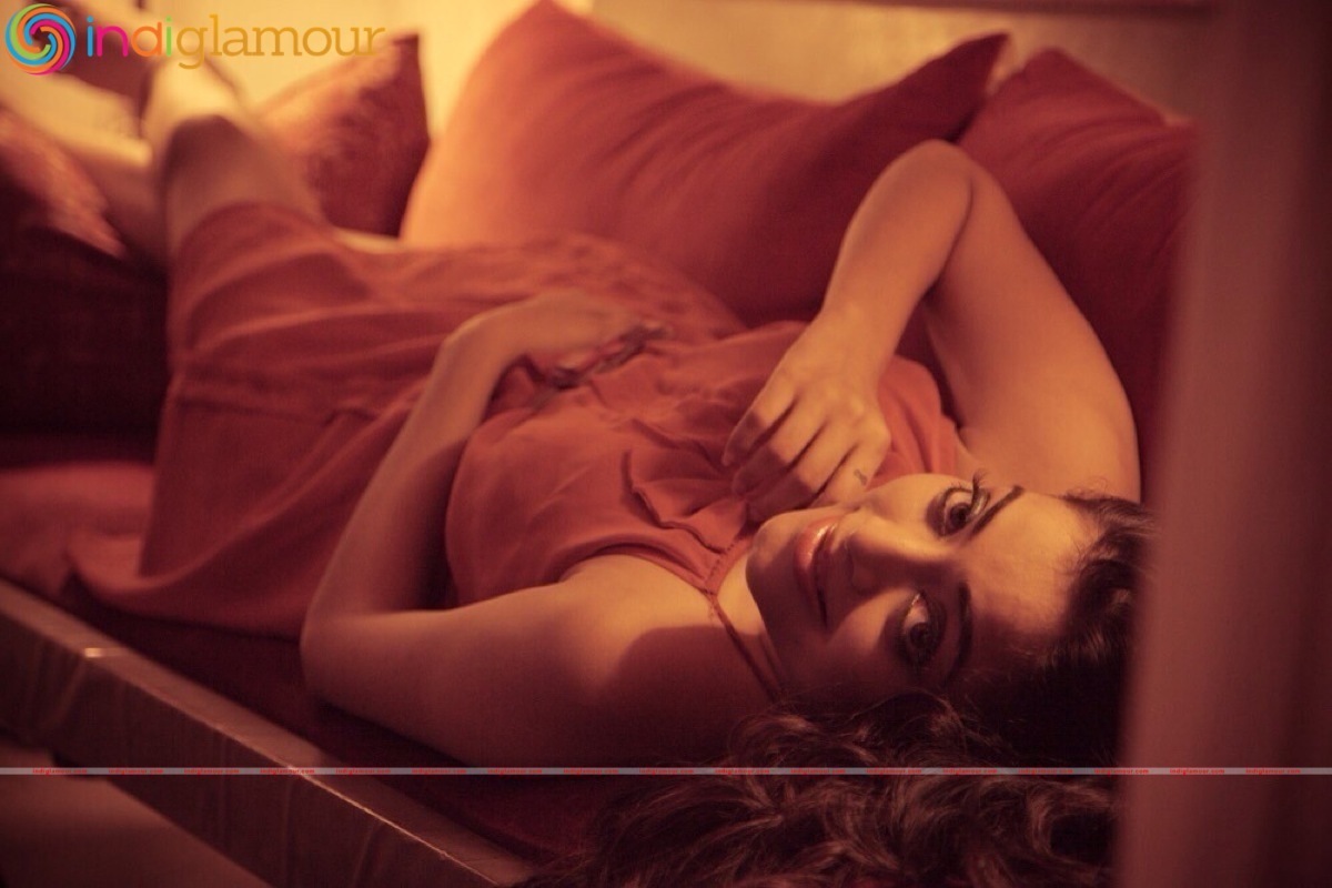 Janani Actress hd photo