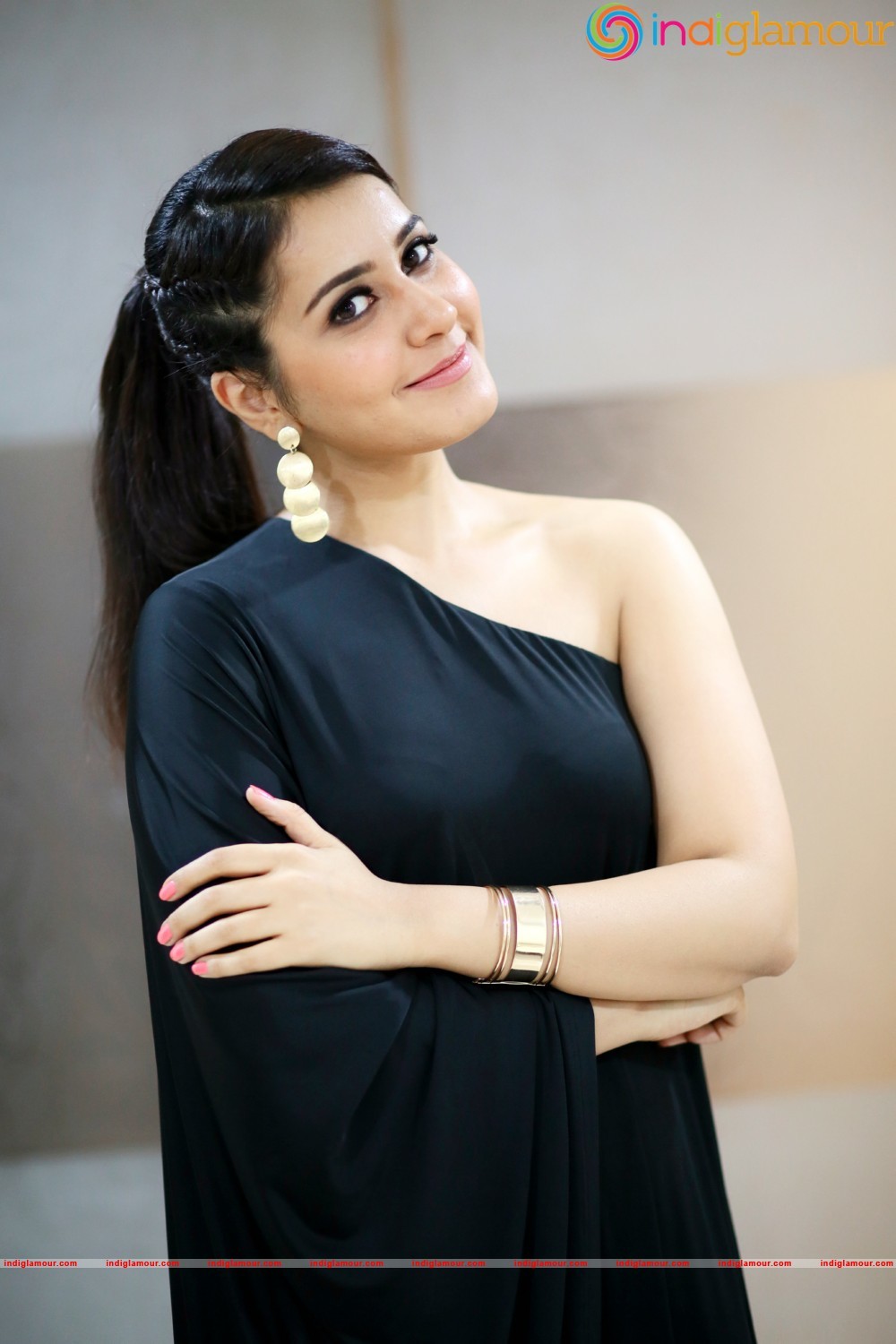 Raashi Khanna Actress hd photo