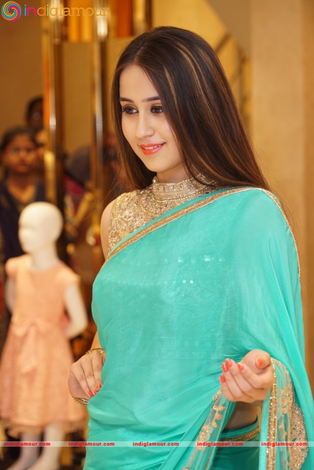 Simrath Juneja Actress hd photo