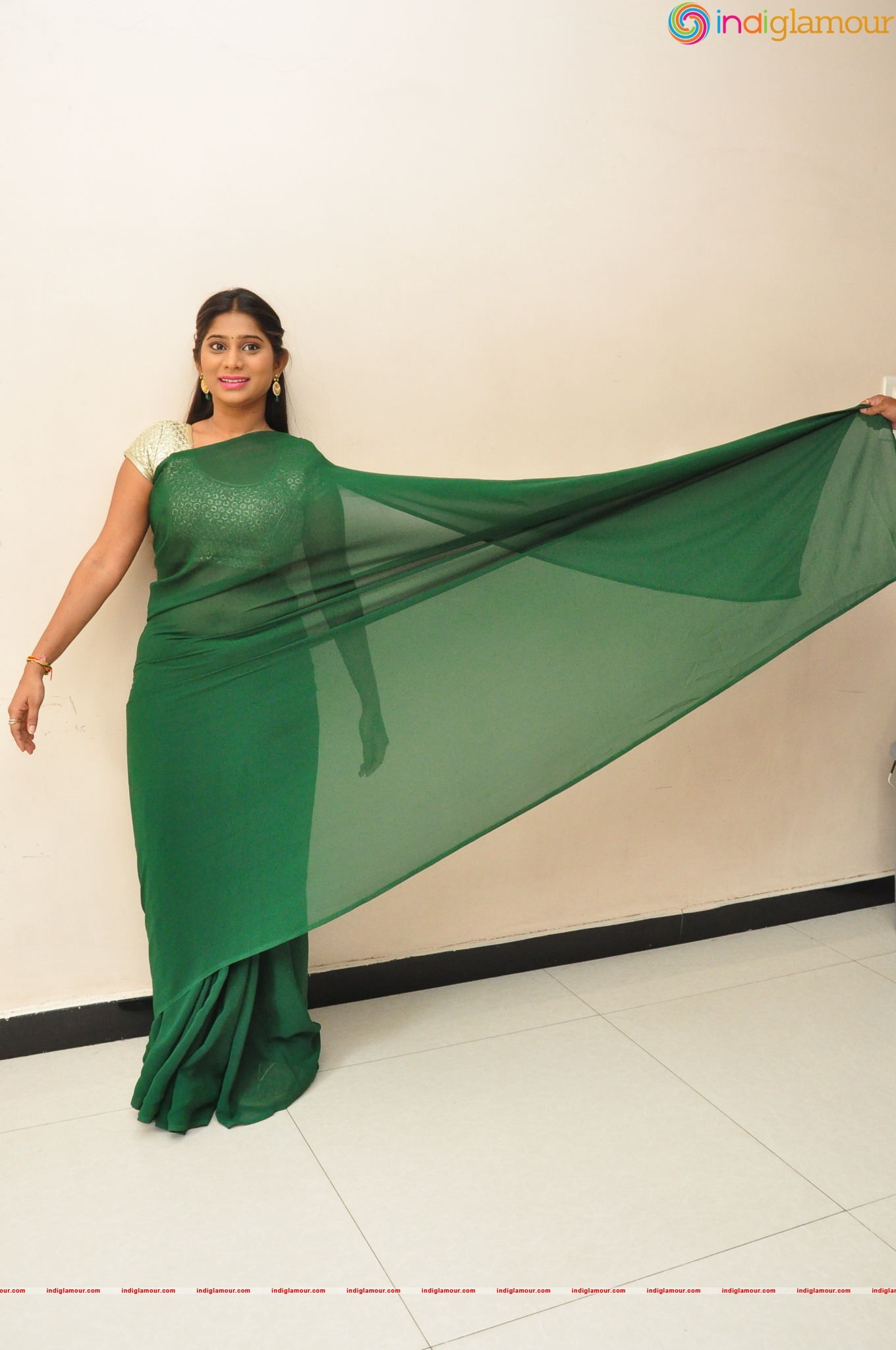 Midhuna Actress hd photo