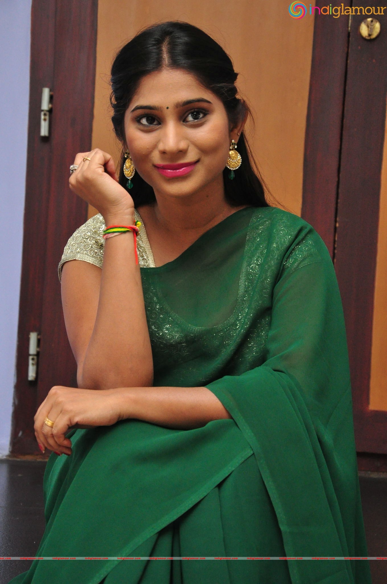 Midhuna Actress hd photo