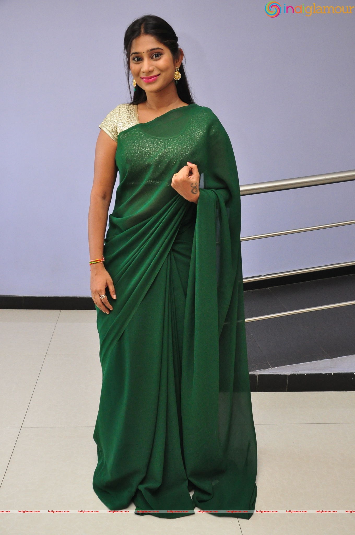 Midhuna Actress hd photo