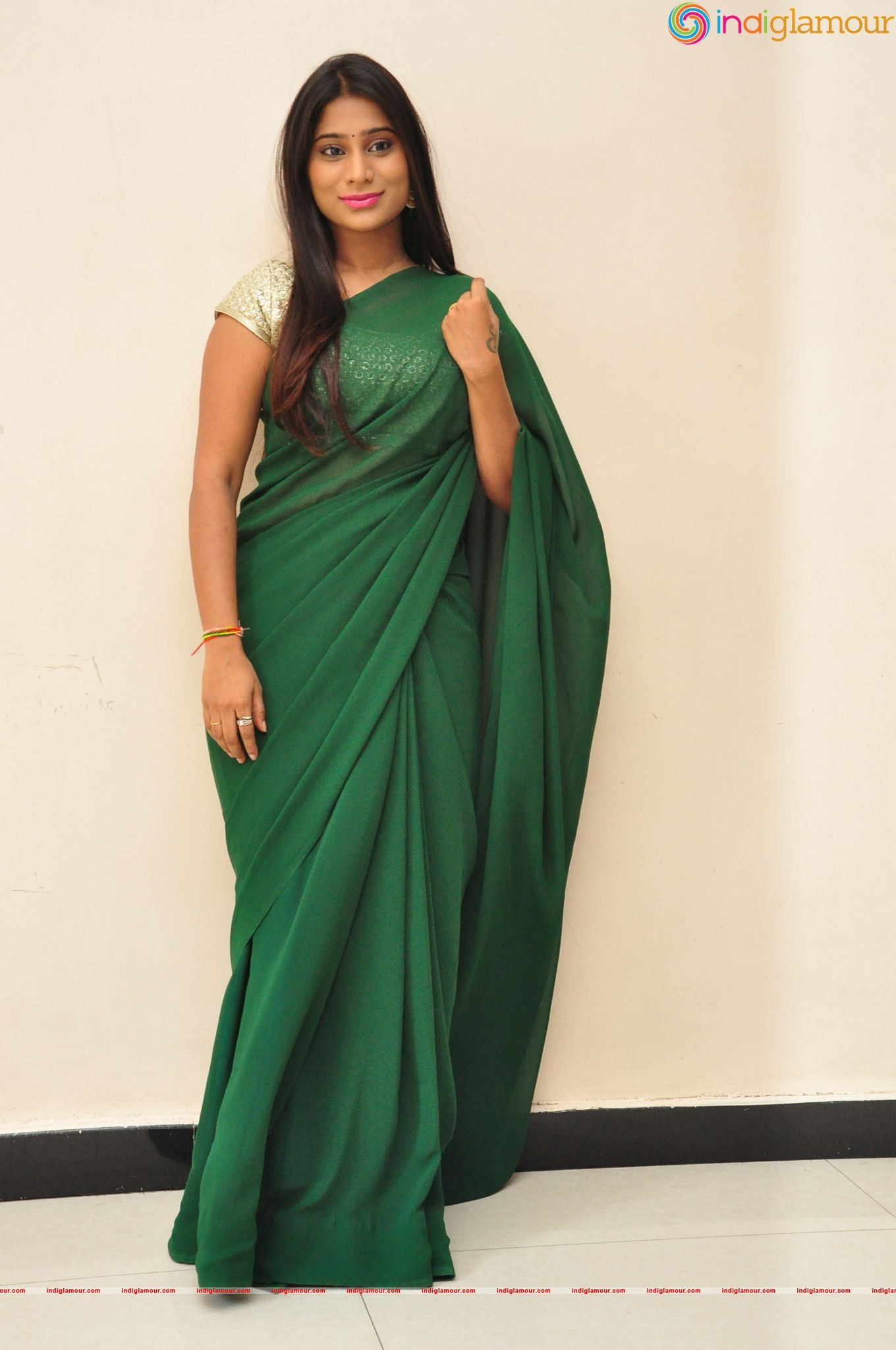 Midhuna Actress hd photo