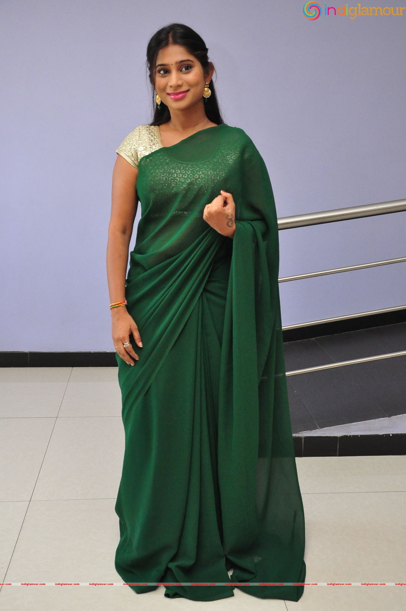 Midhuna Actress hd photo