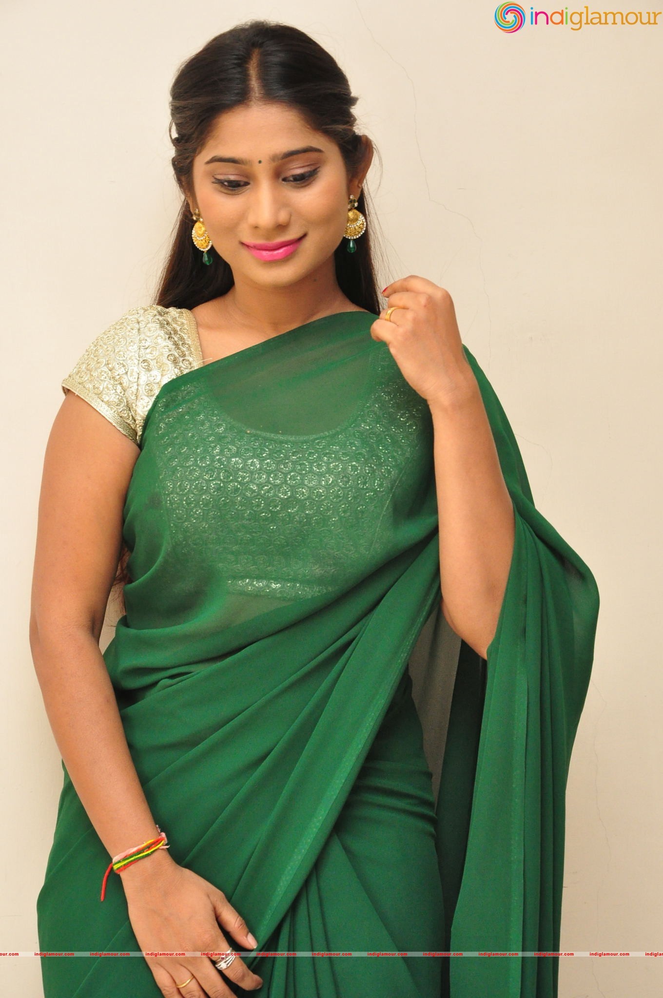 Midhuna Actress hd photo