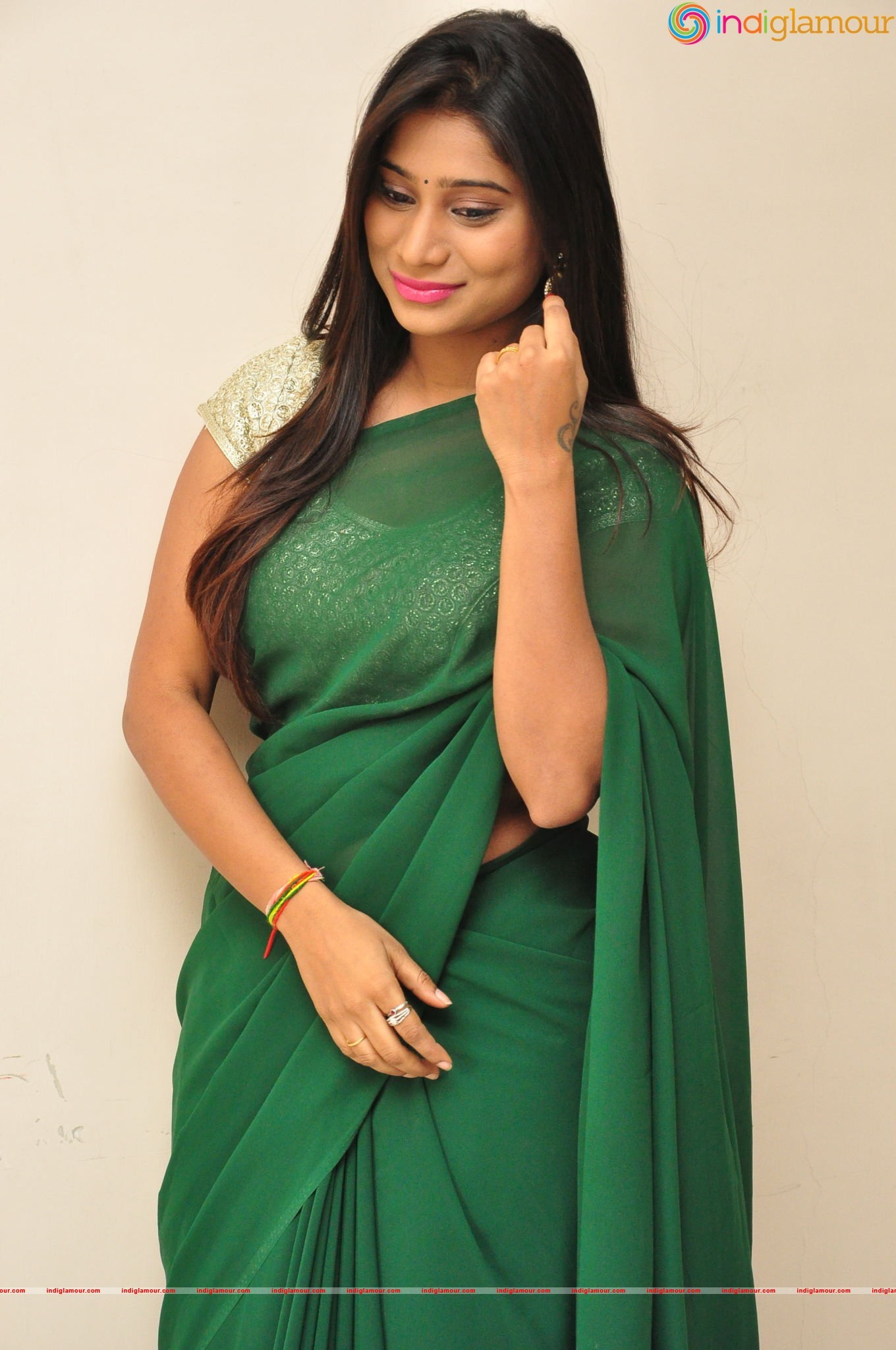 Midhuna Actress hd photo