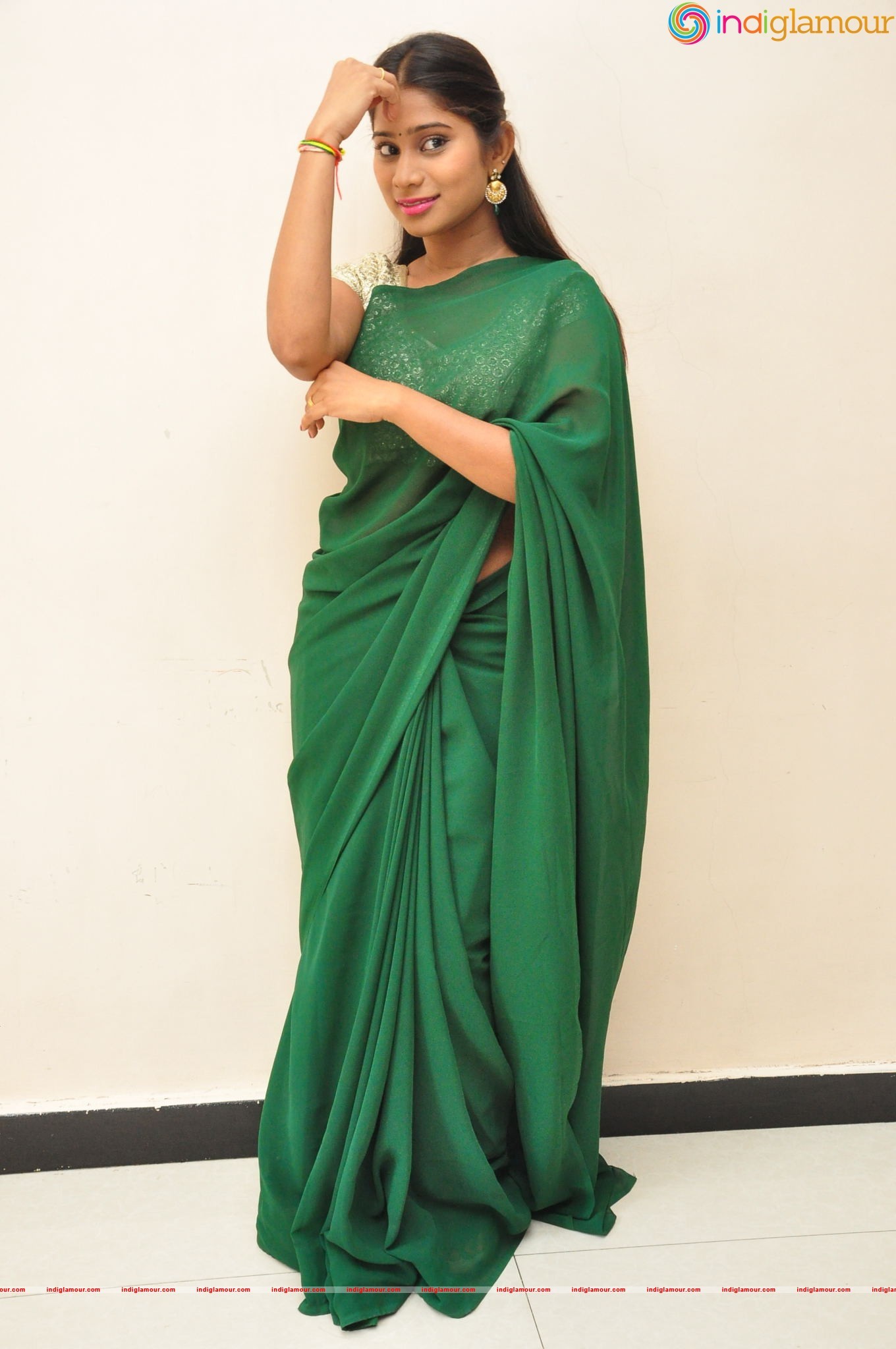 Midhuna Actress hd photo