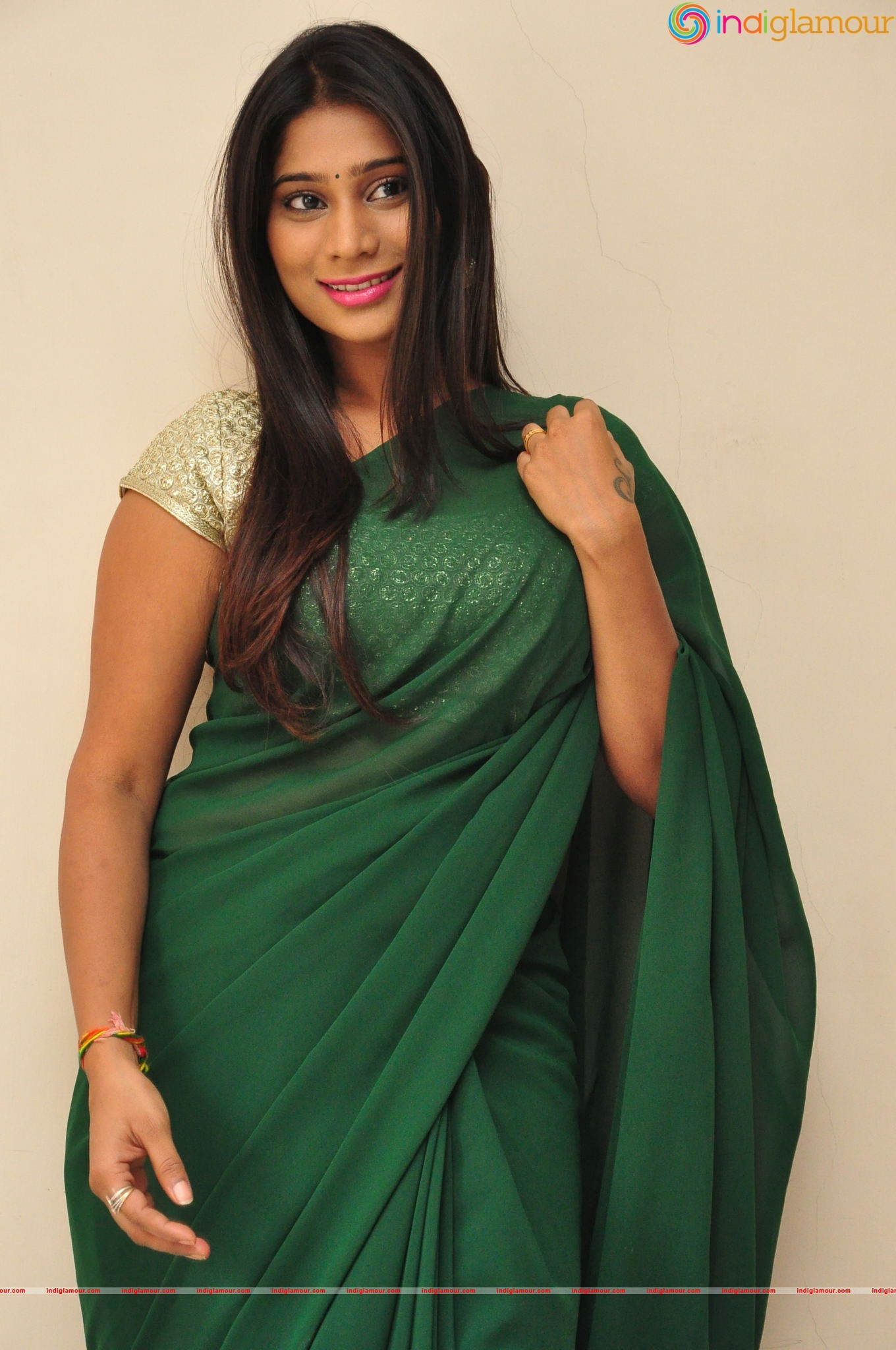 Midhuna Actress hd photo