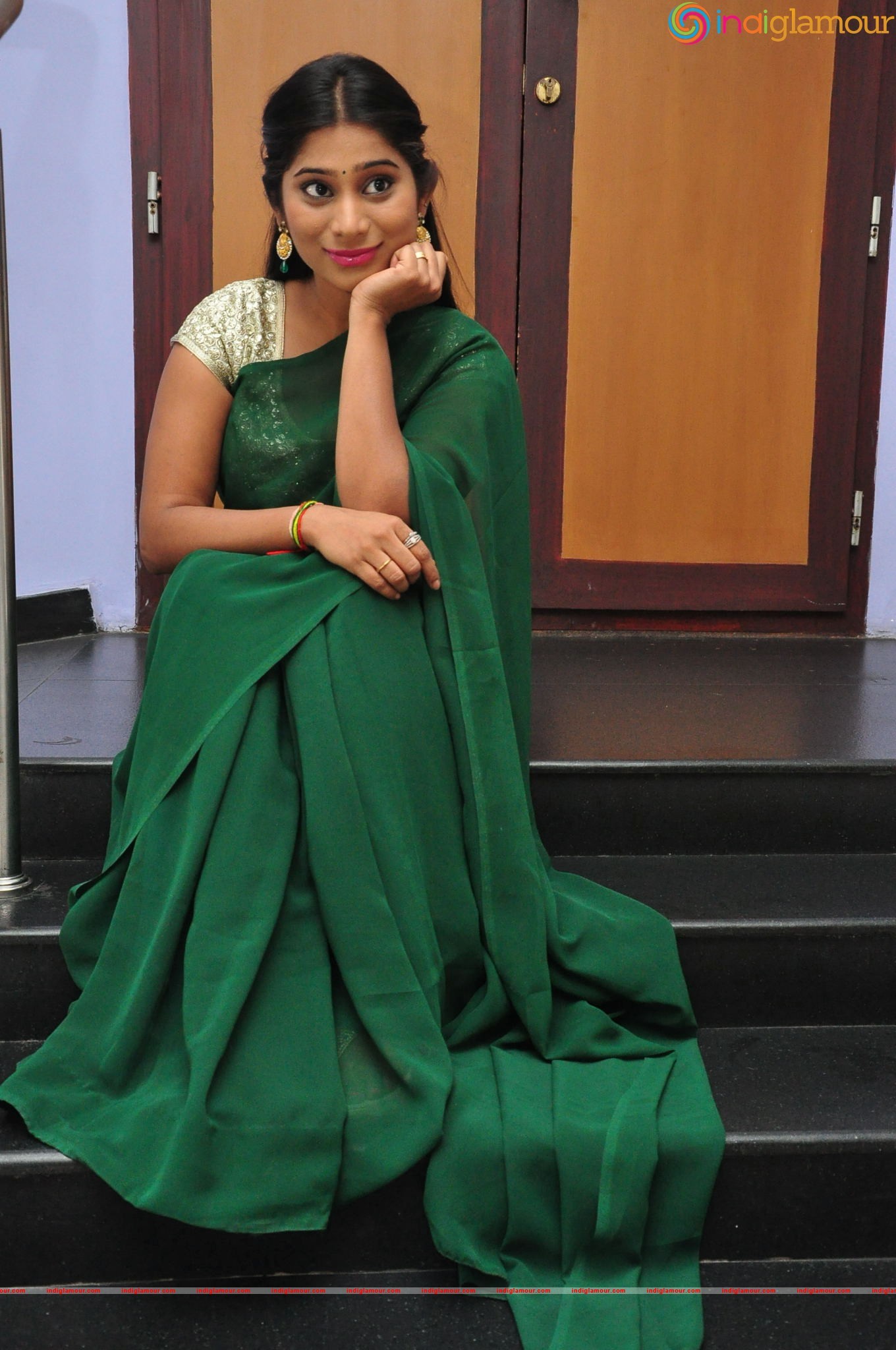 Midhuna Actress hd photo
