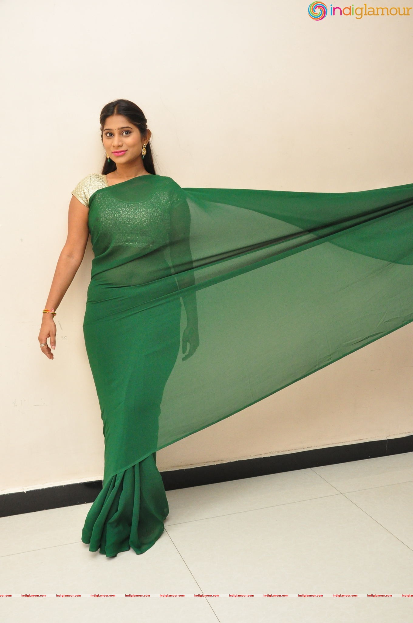 Midhuna Actress hd photo