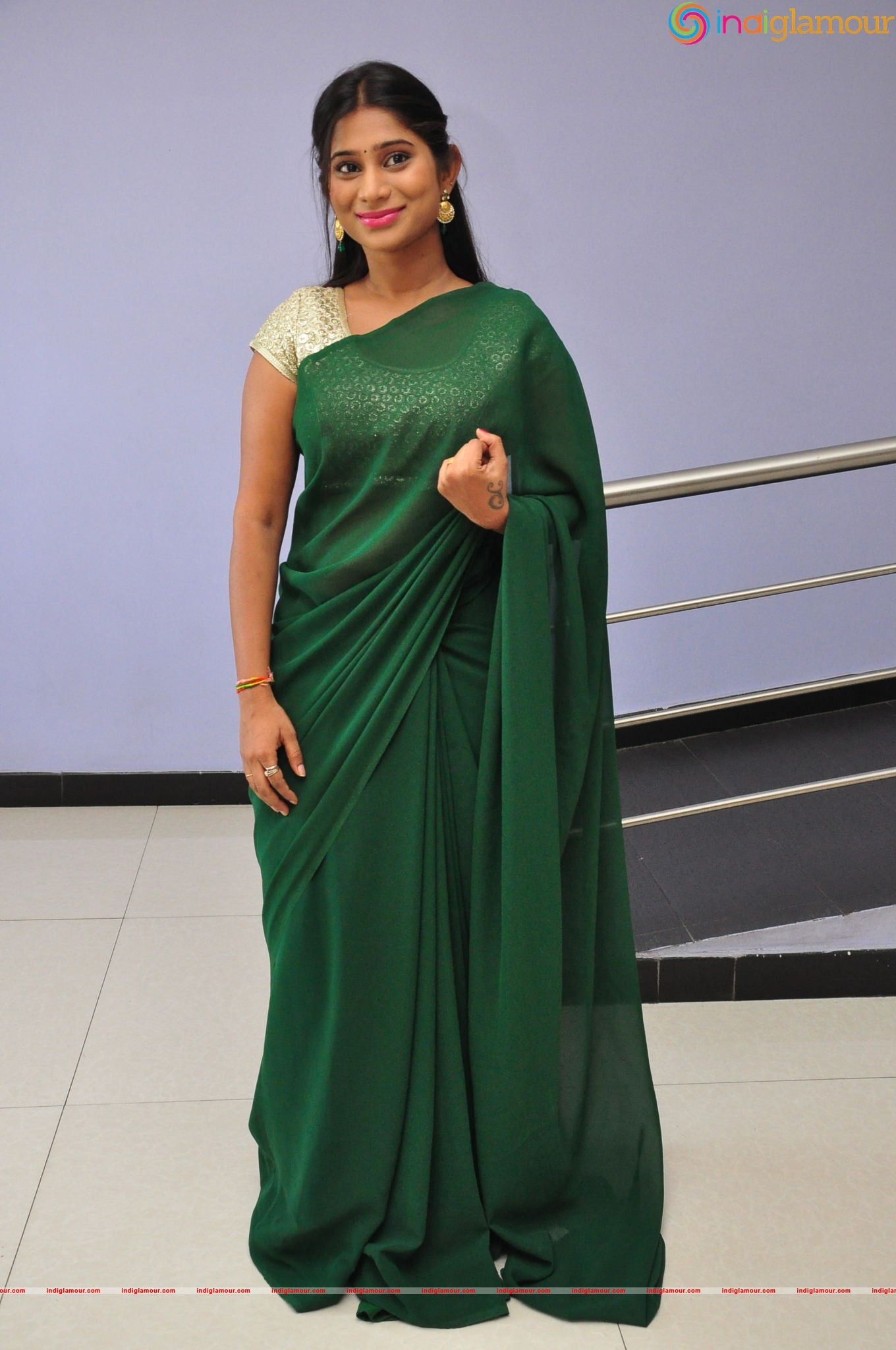 Midhuna Actress hd photo