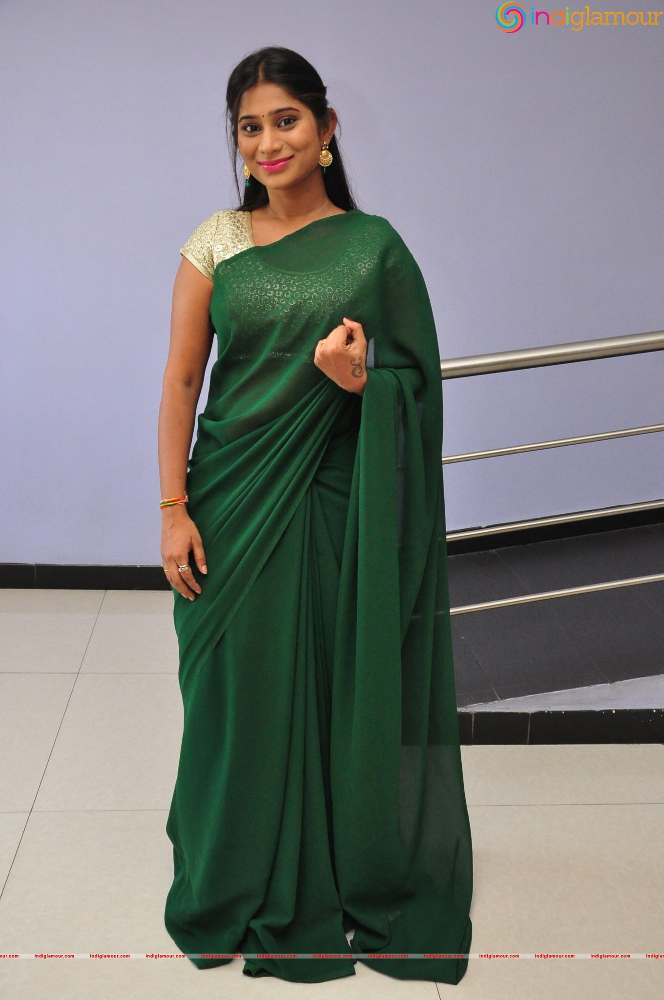 Midhuna Actress hd photo