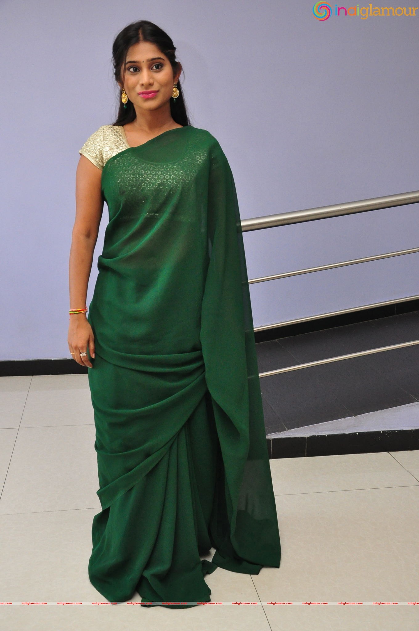 Midhuna Actress hd photo
