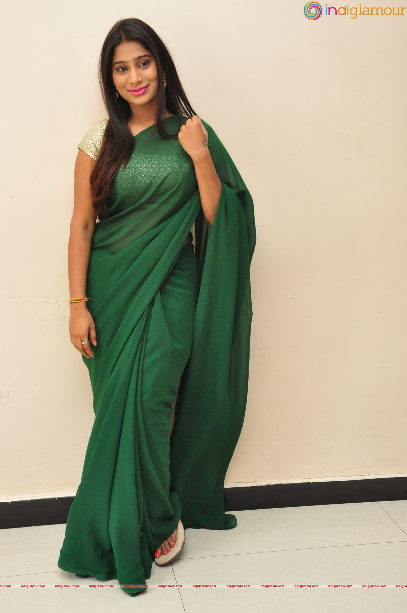 Midhuna Actress hd photo