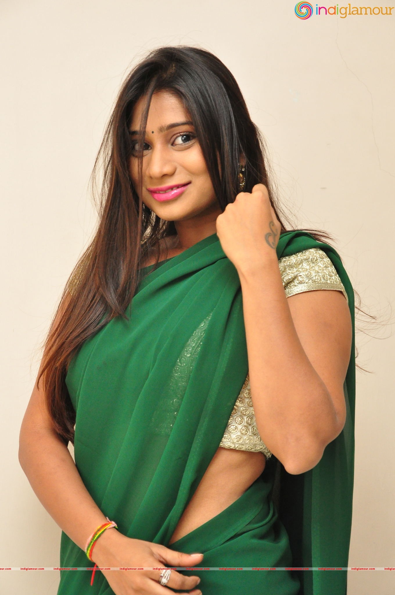 Midhuna Actress hd photo