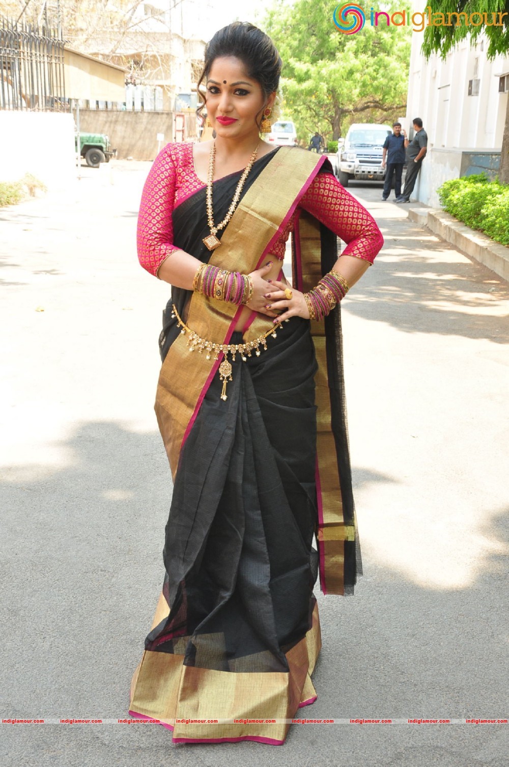 Madhavi Latha Actress hd photo