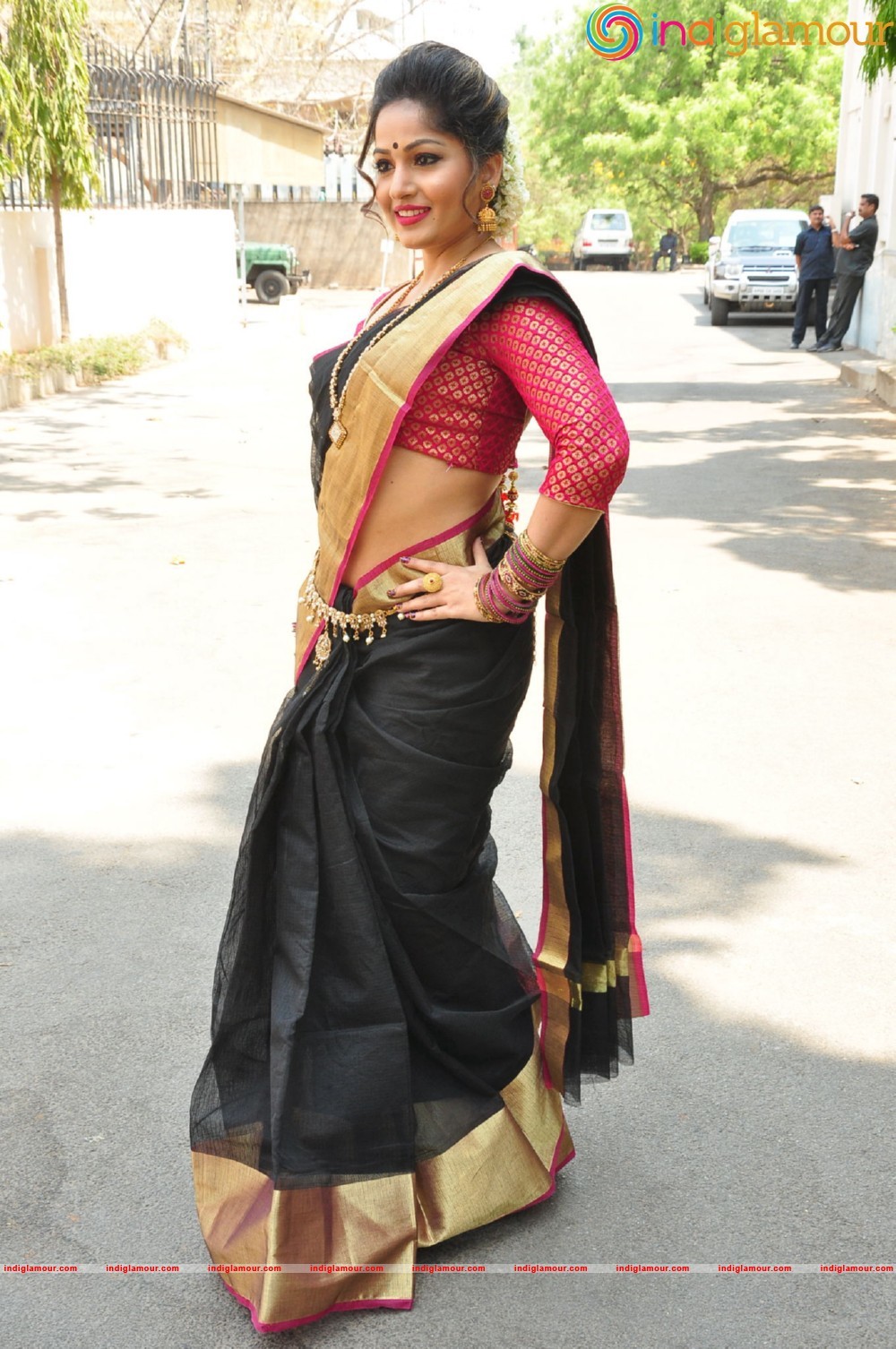 Madhavi Latha Actress hd photo