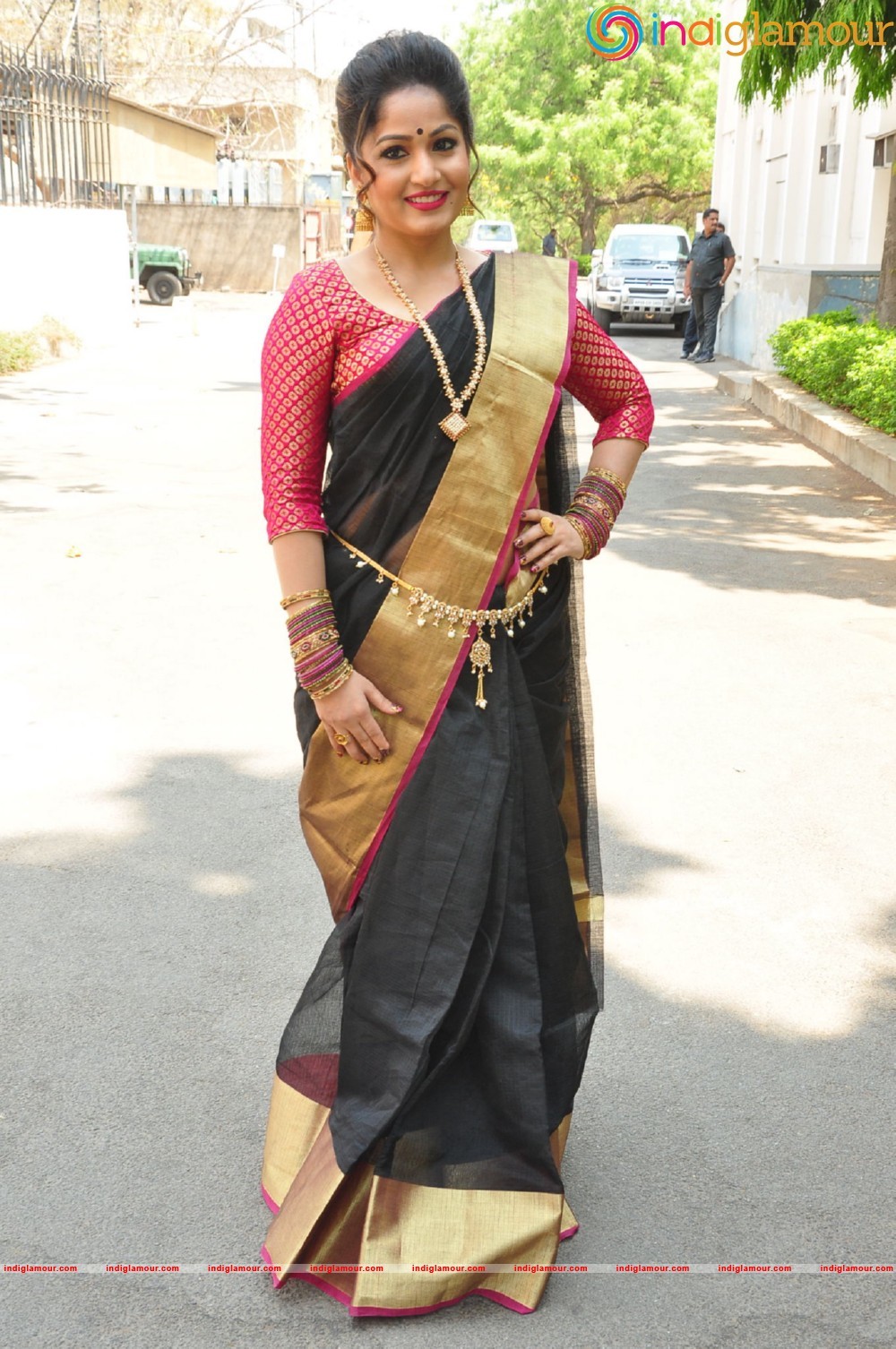 Madhavi Latha Actress hd photo