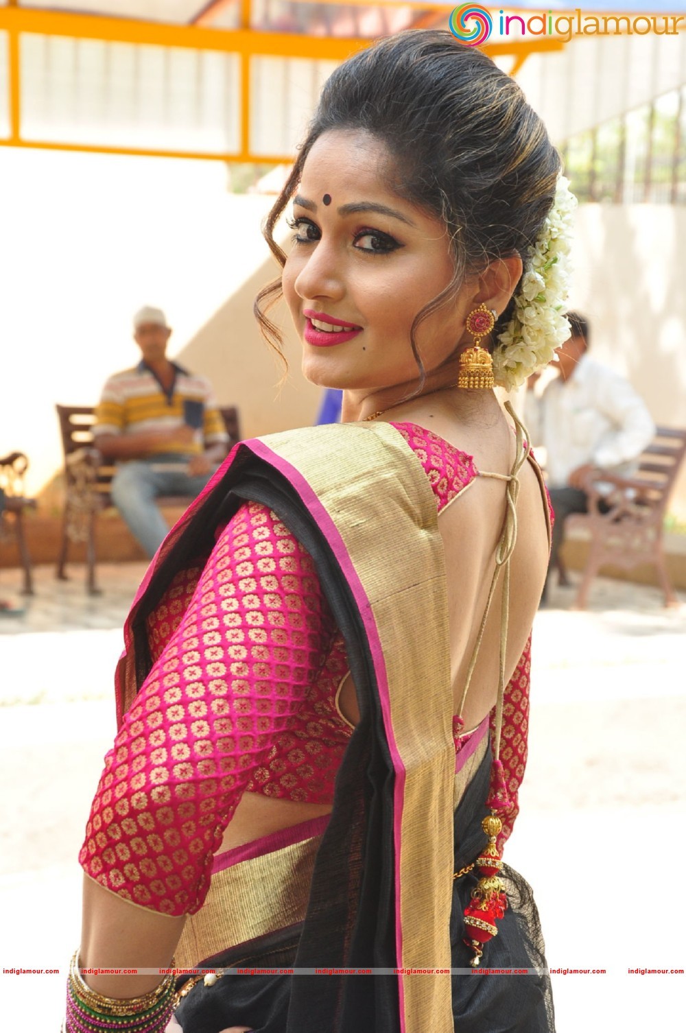 Madhavi Latha Actress hd photo