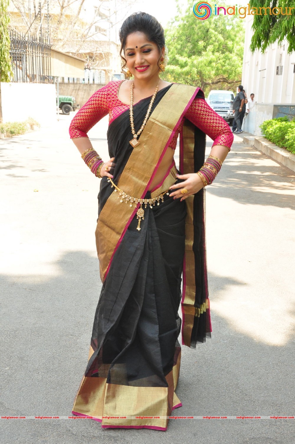 Madhavi Latha Actress hd photo