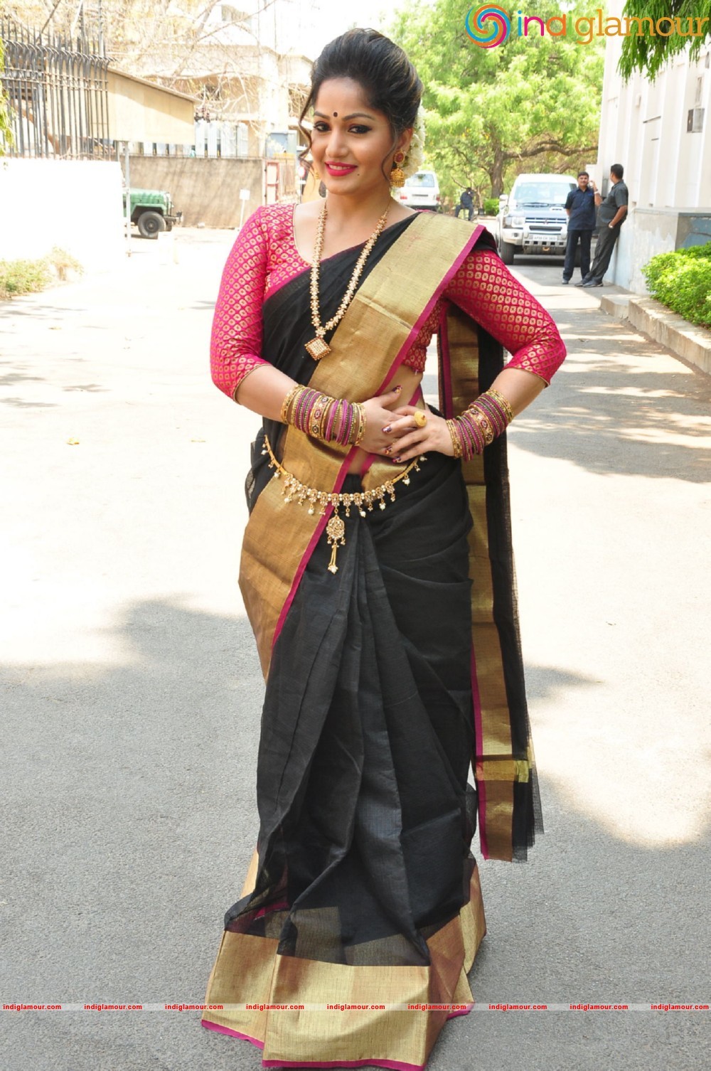 Madhavi Latha Actress hd photo