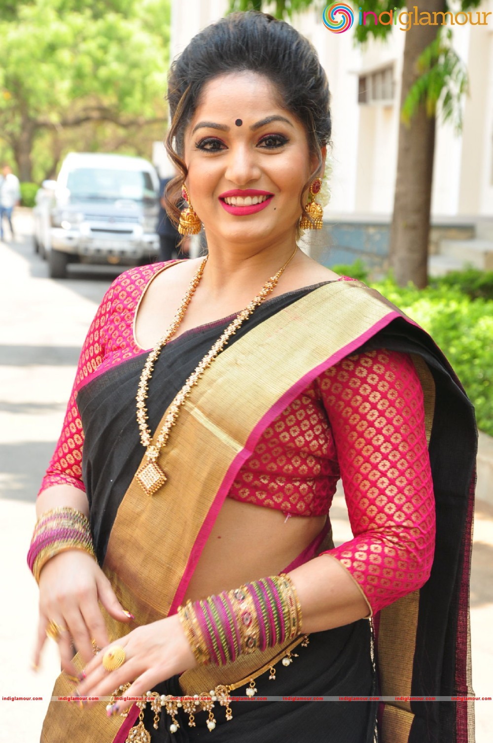 Madhavi Latha Actress hd photo