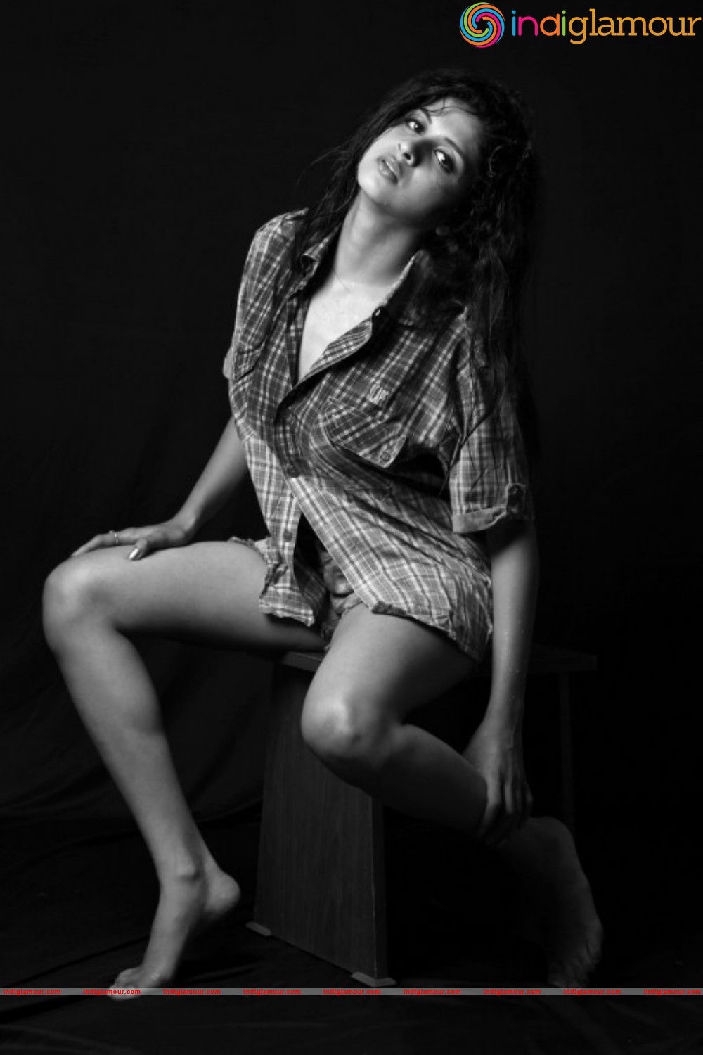 Mrudhula Bhaskar Aka Naveena Latest Hot Photoshoot Actress hd photo