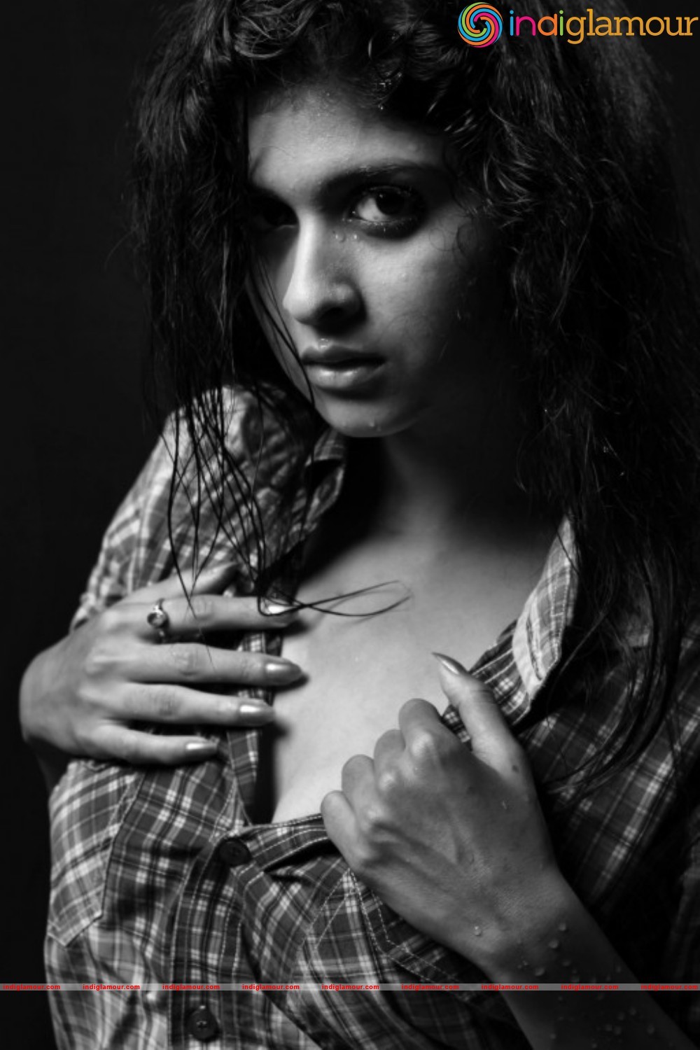 Mrudhula Bhaskar Aka Naveena Latest Hot Photoshoot Actress hd photo