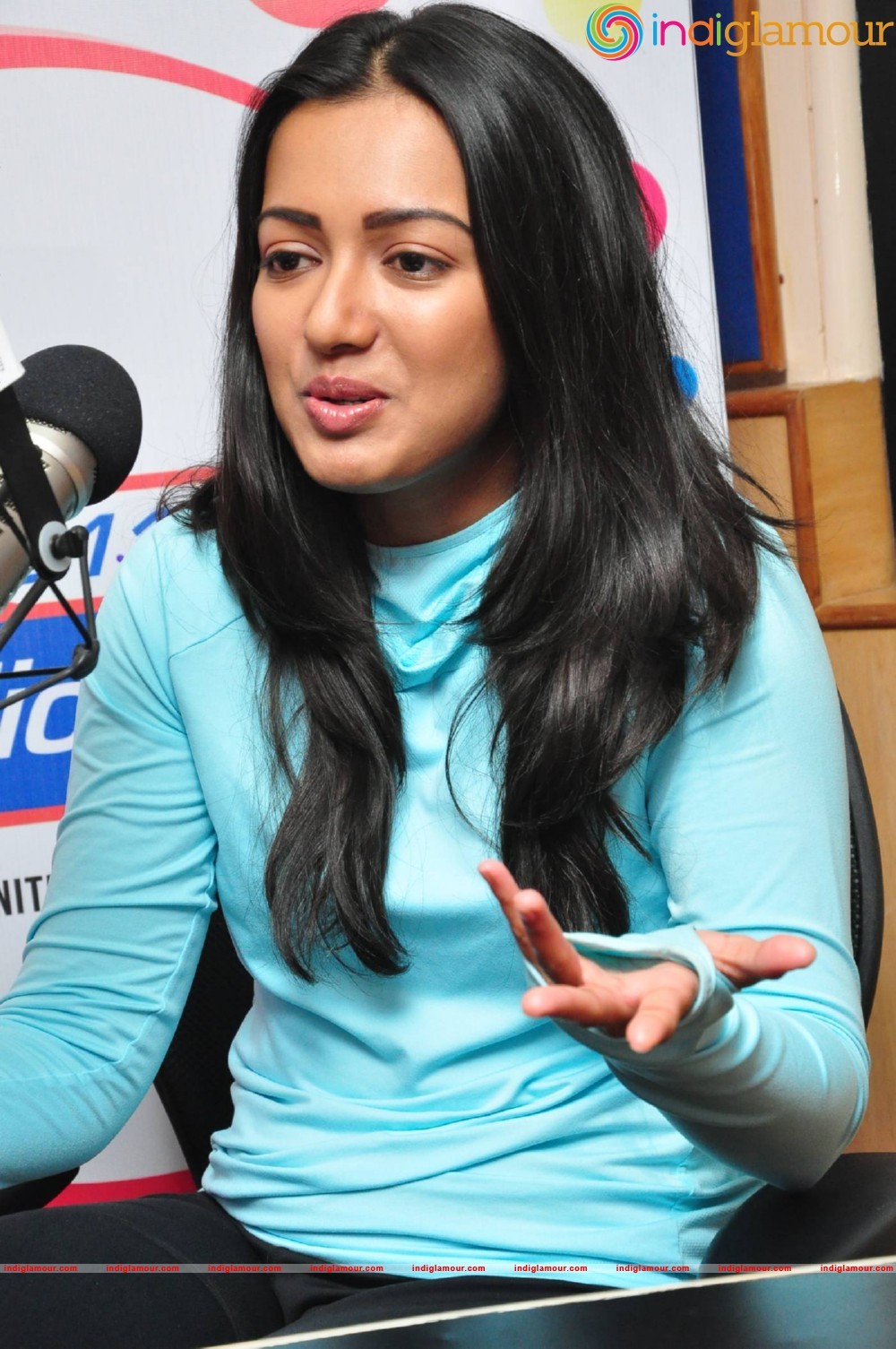Catherine Tresa Actress hd photo