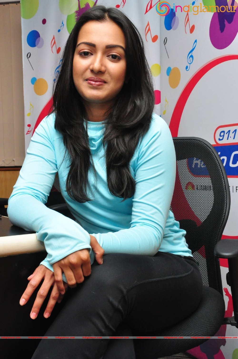 Catherine Tresa Actress hd photo