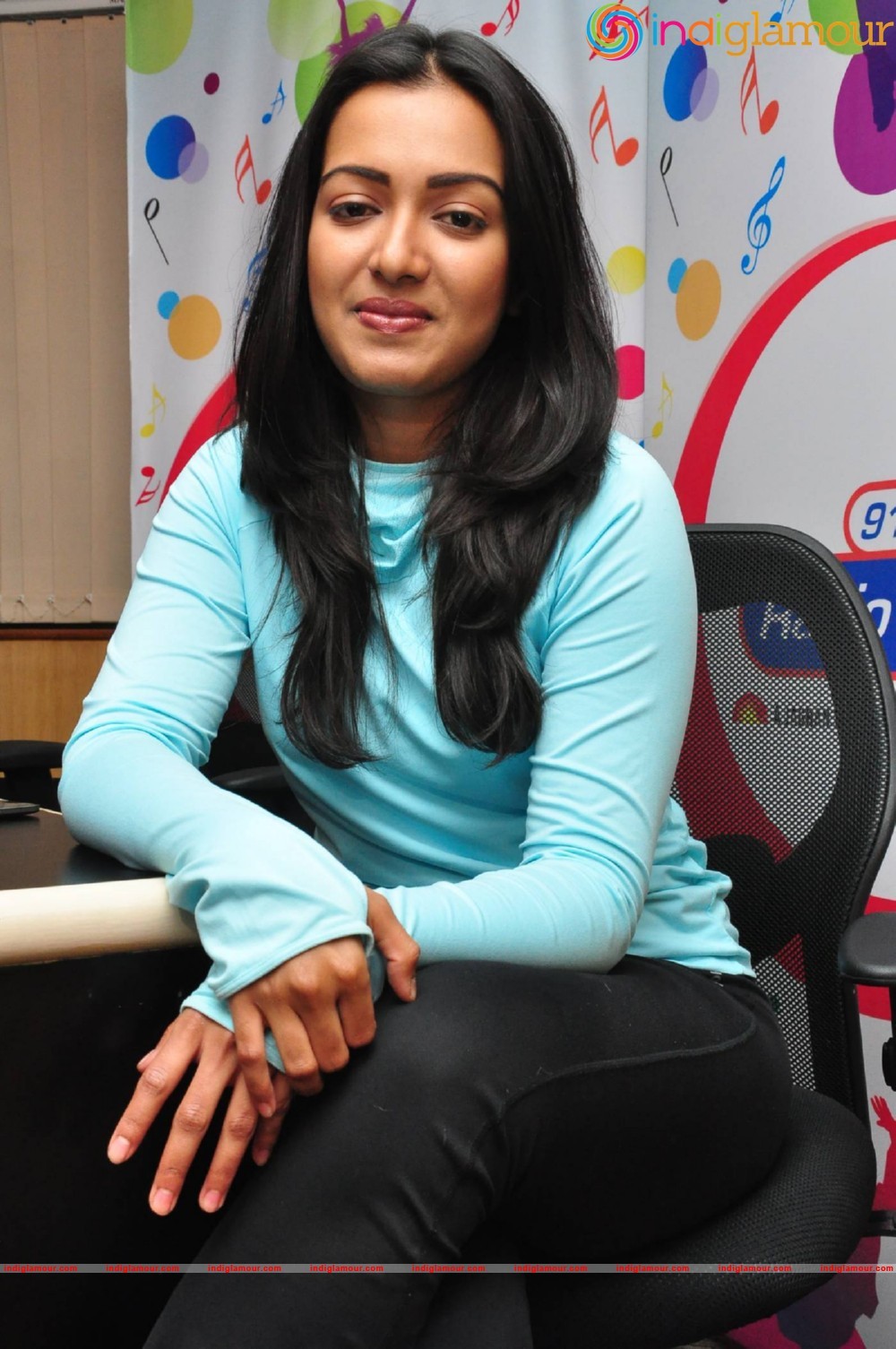 Catherine Tresa Actress hd photo