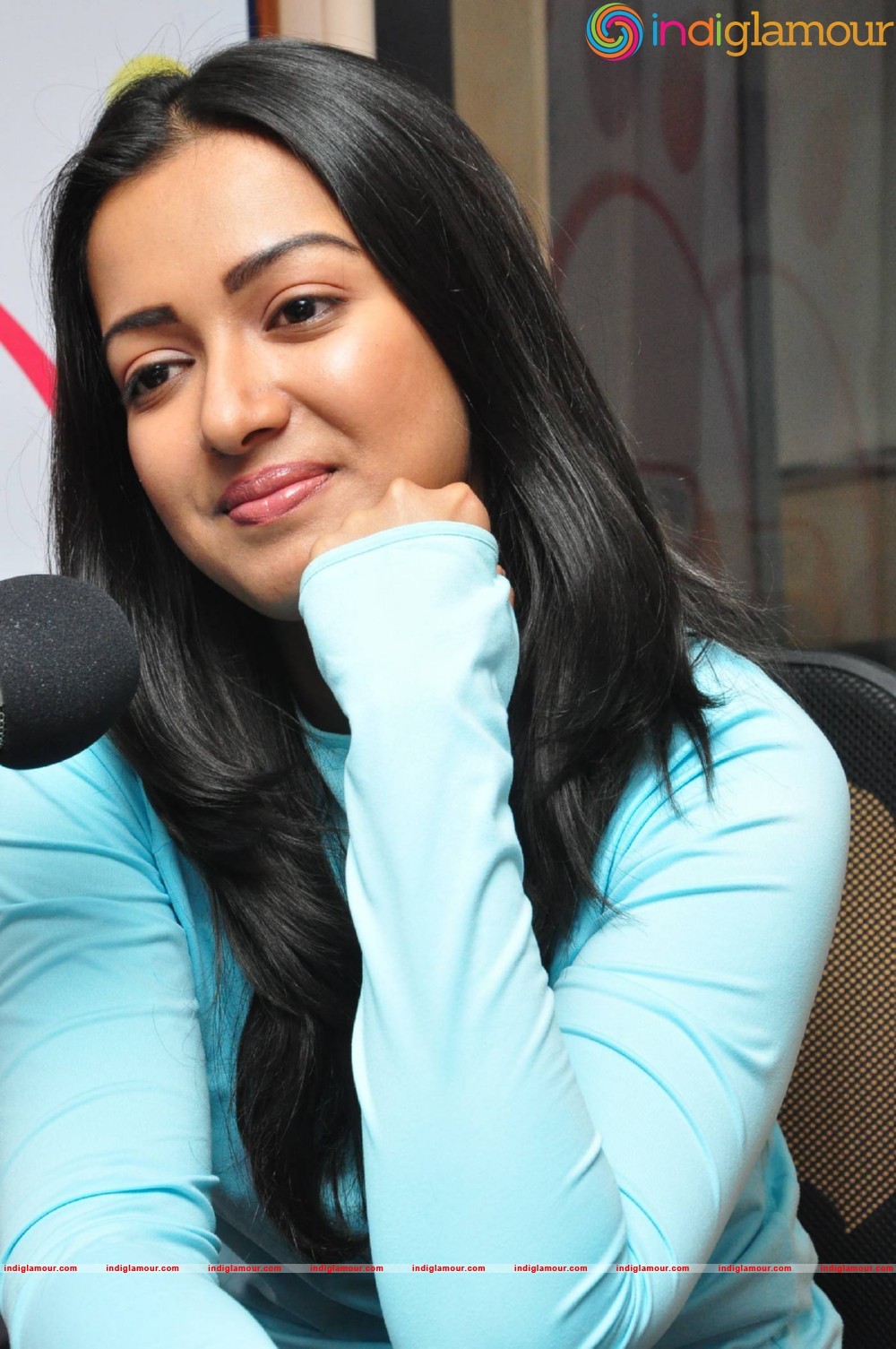 Catherine Tresa Actress hd photo