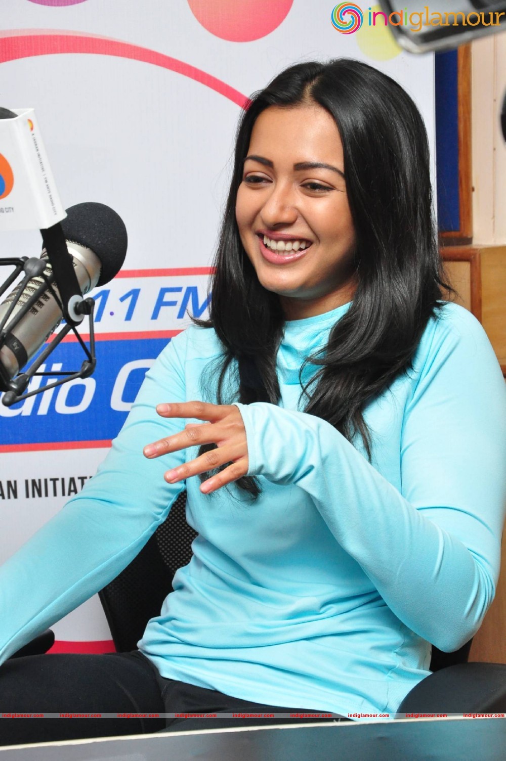 Catherine Tresa Actress hd photo