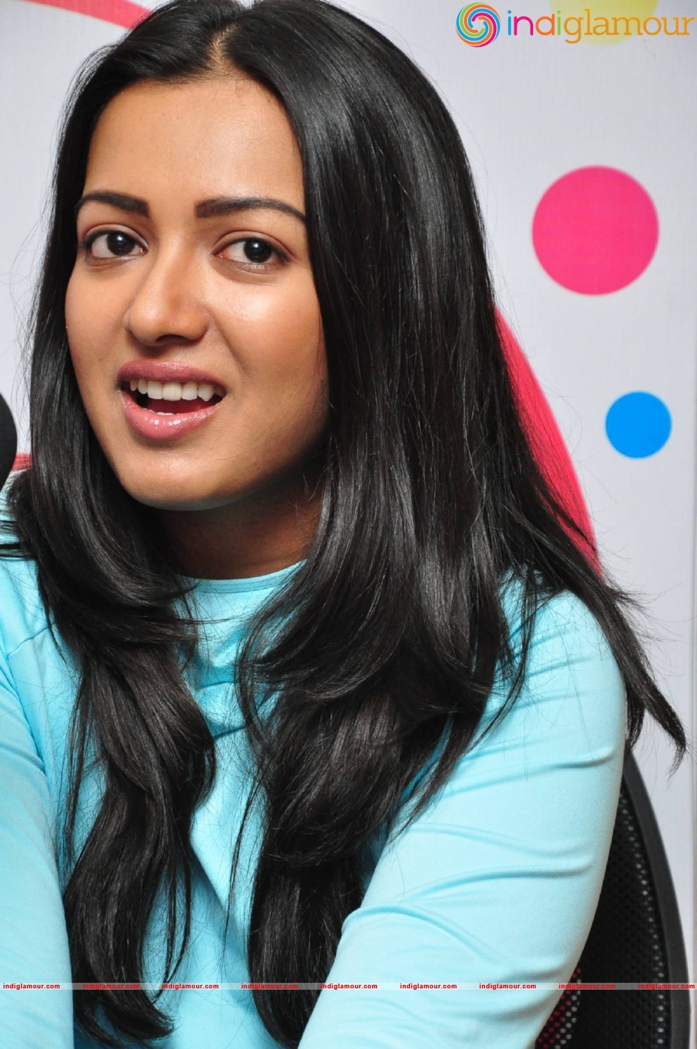Catherine Tresa Actress hd photo