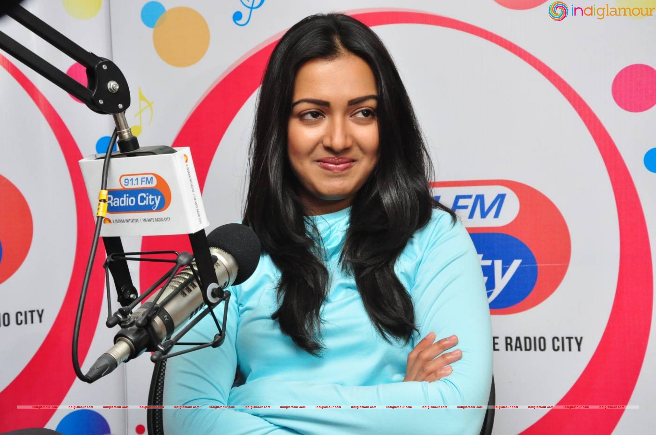 Catherine Tresa Actress hd photo