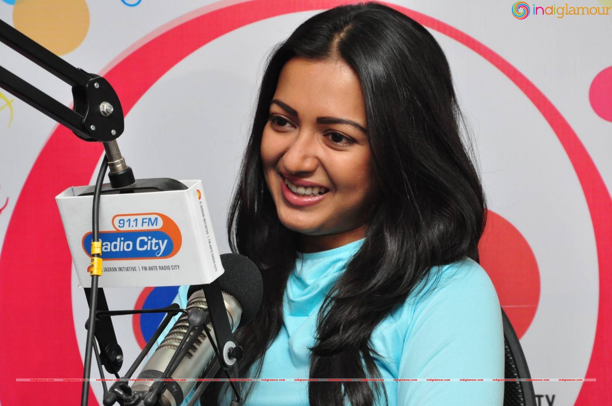 Catherine Tresa Actress hd photo