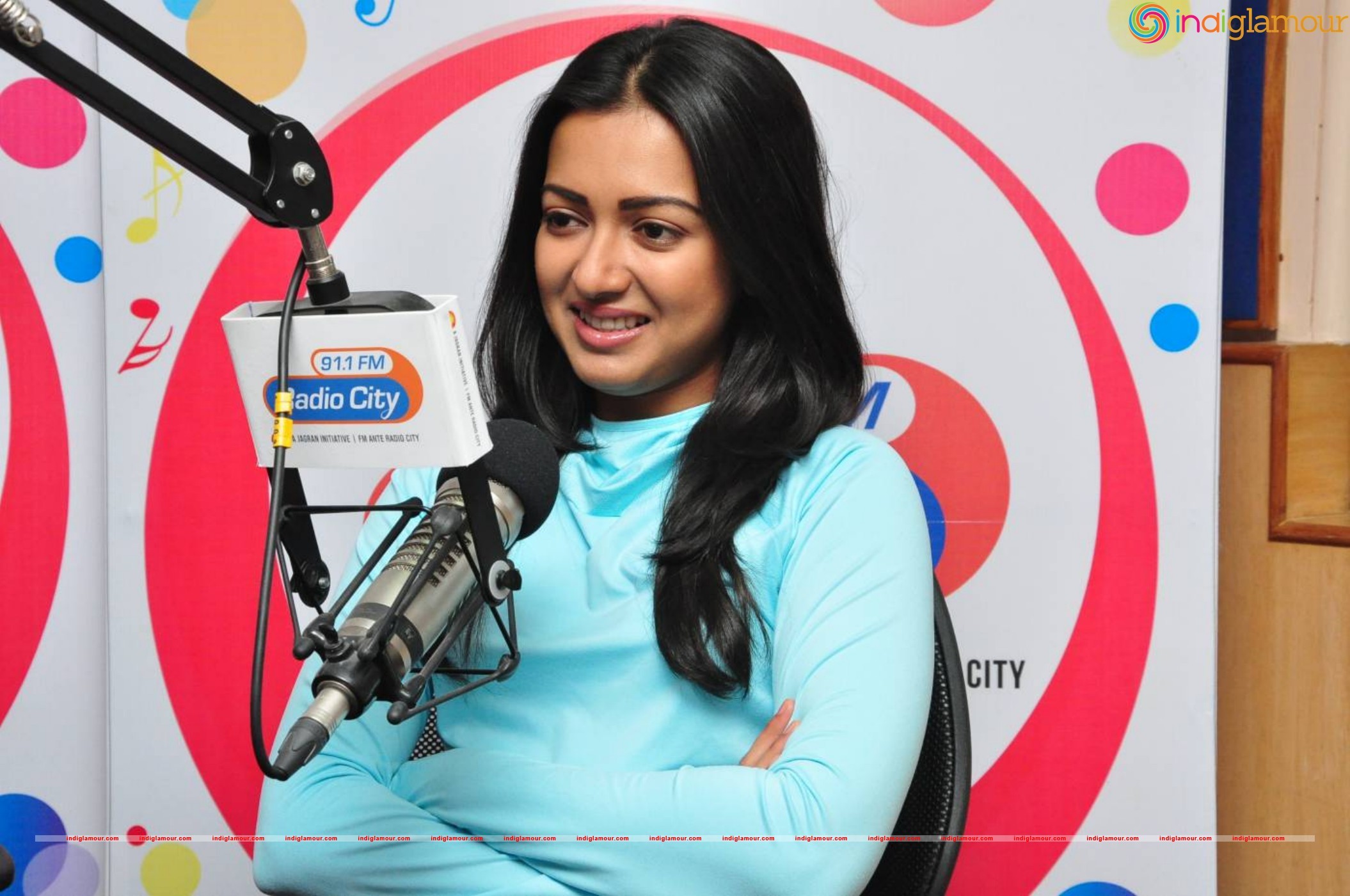 Catherine Tresa Actress hd photo